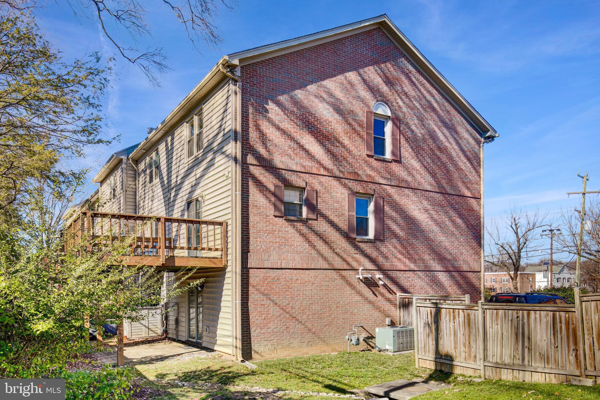 726 W Glebe Road