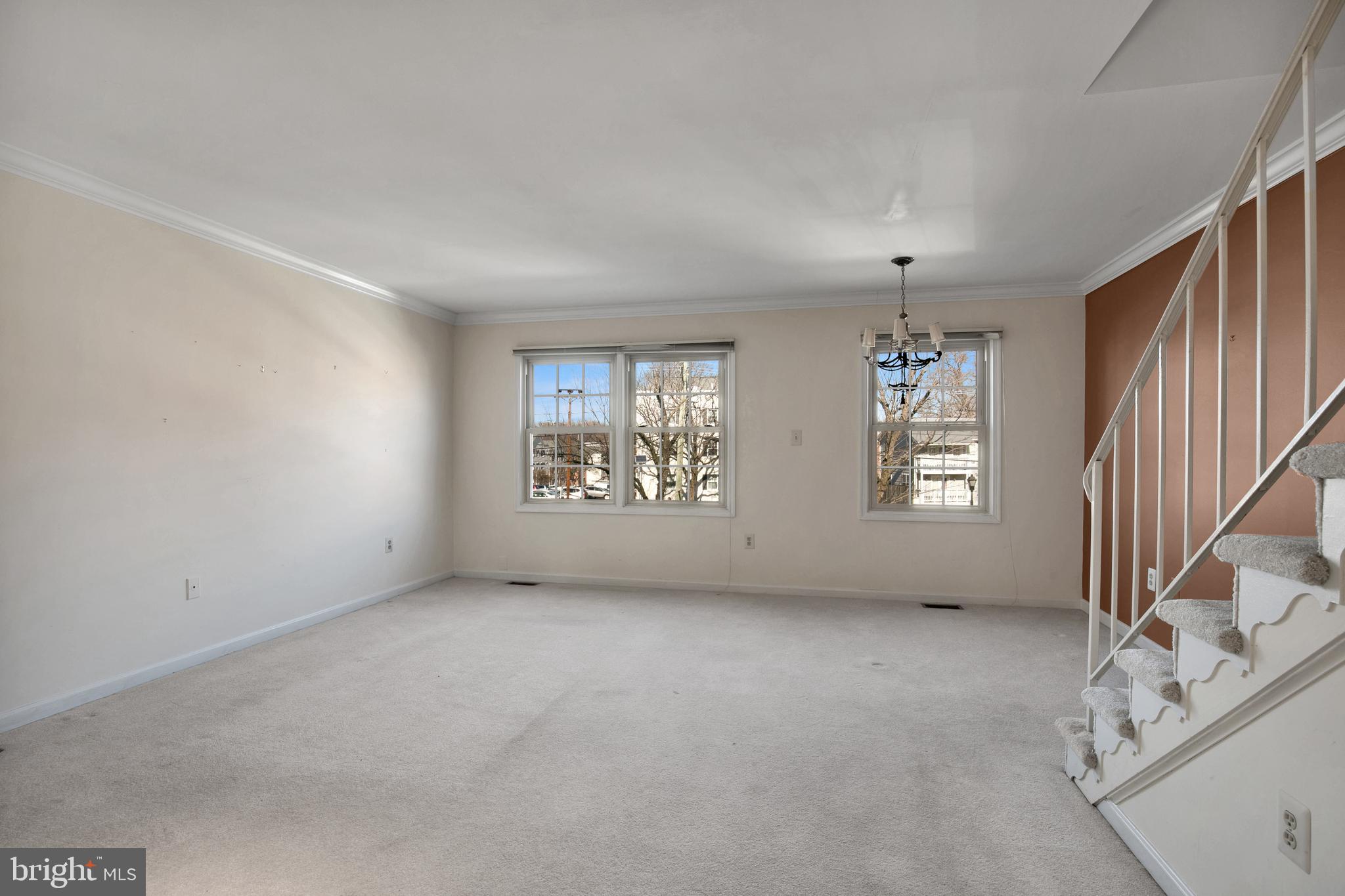 726 W Glebe Road