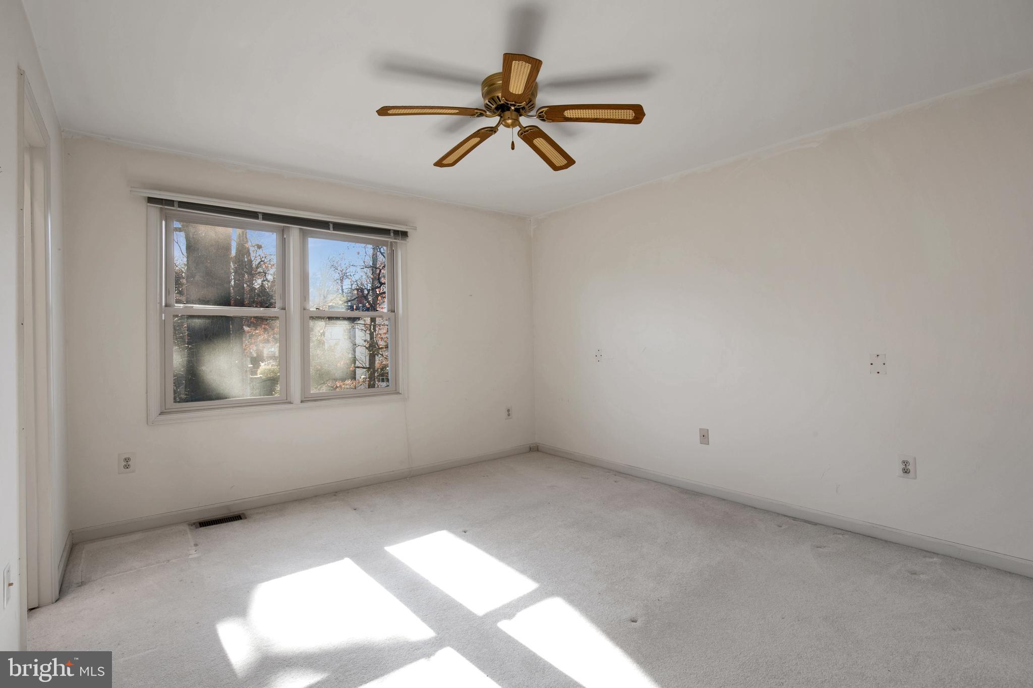 726 W Glebe Road