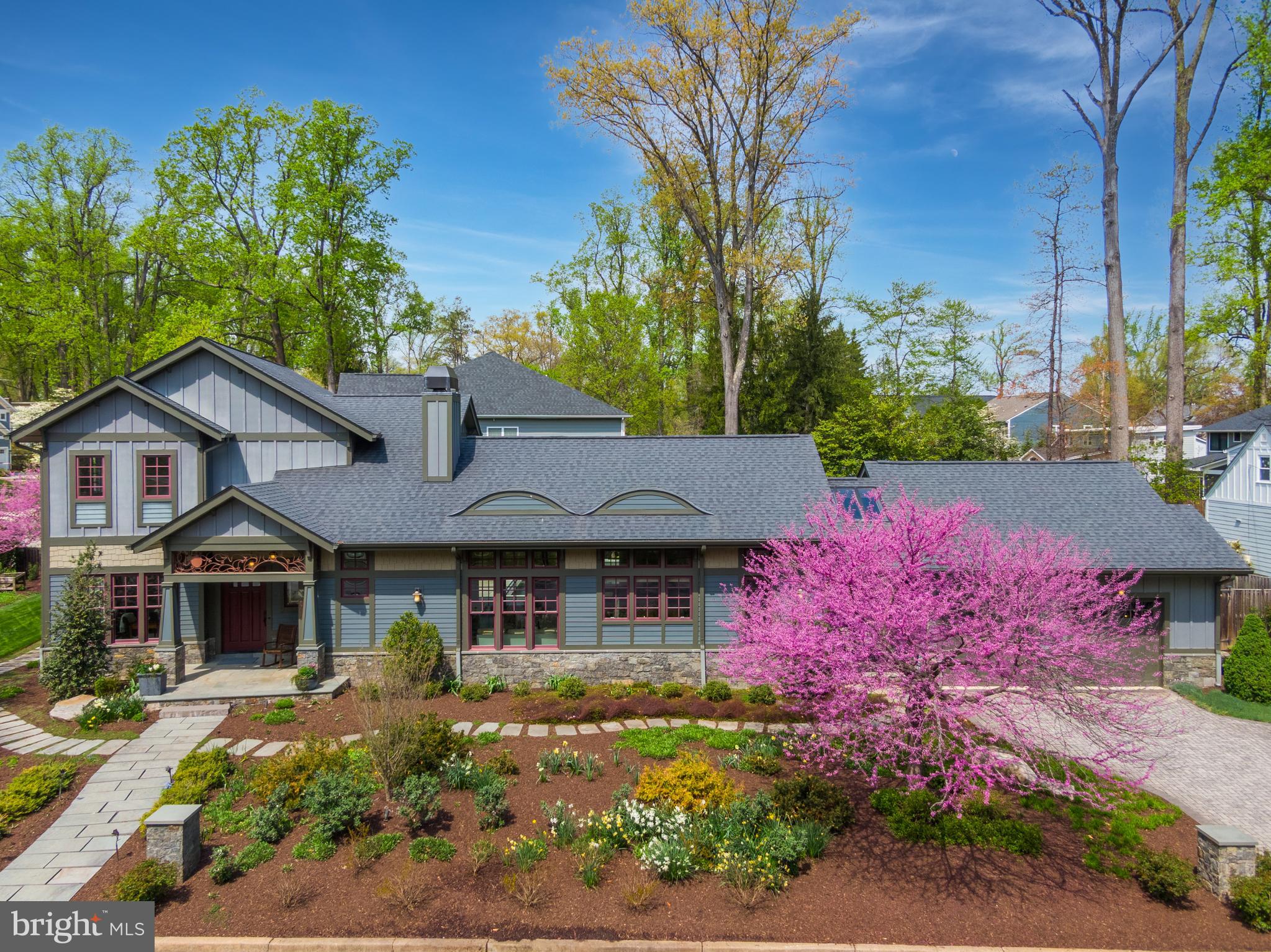 608 Timber Ln