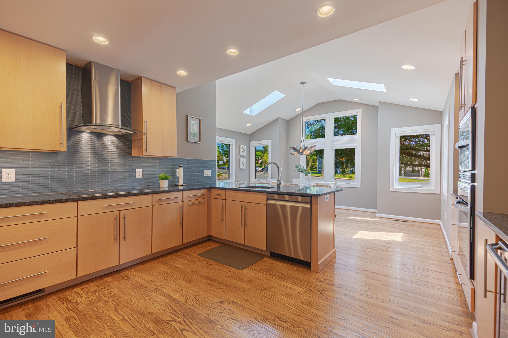 1622 WESTMORELAND STREET