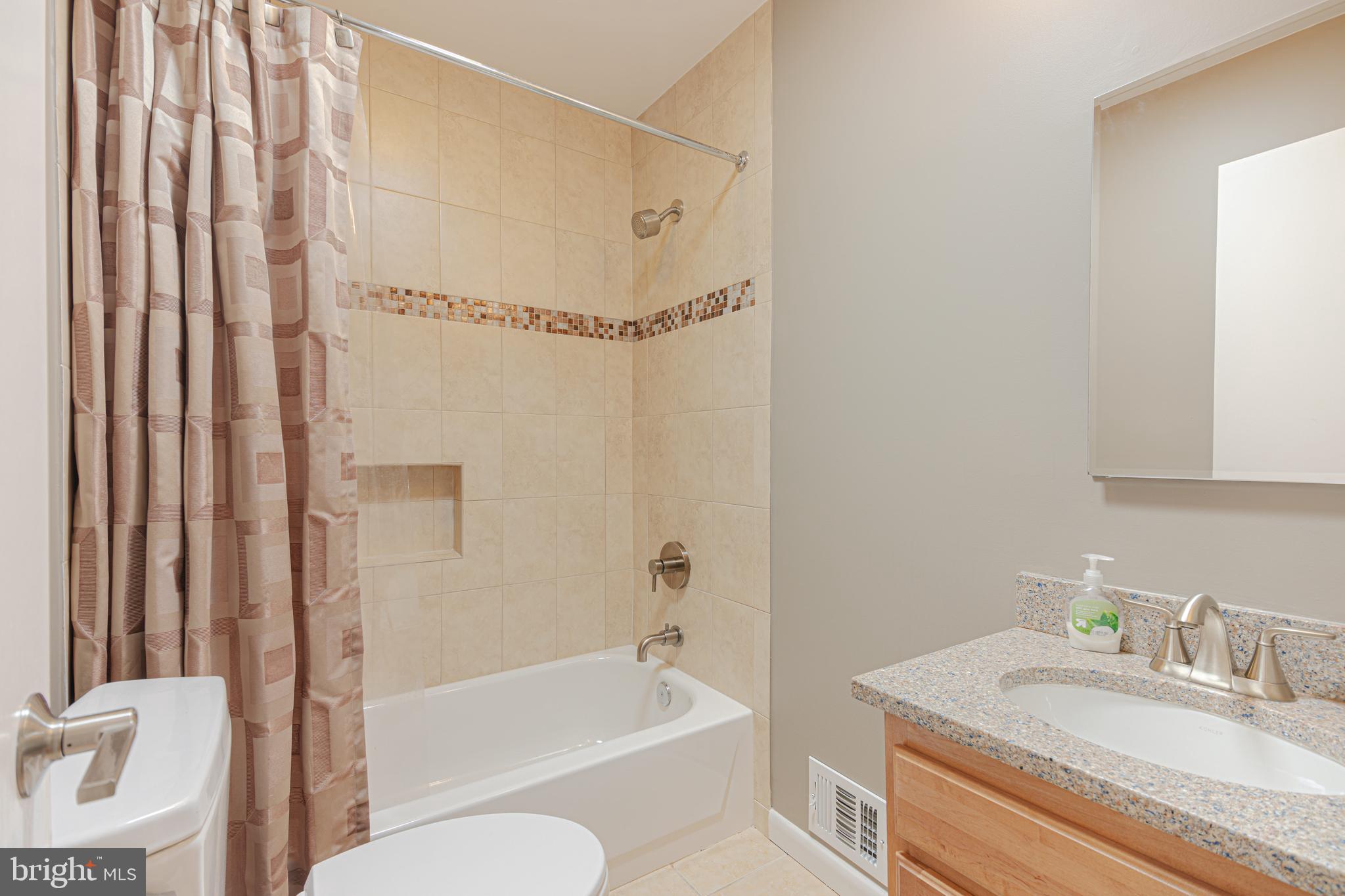 1622 WESTMORELAND STREET