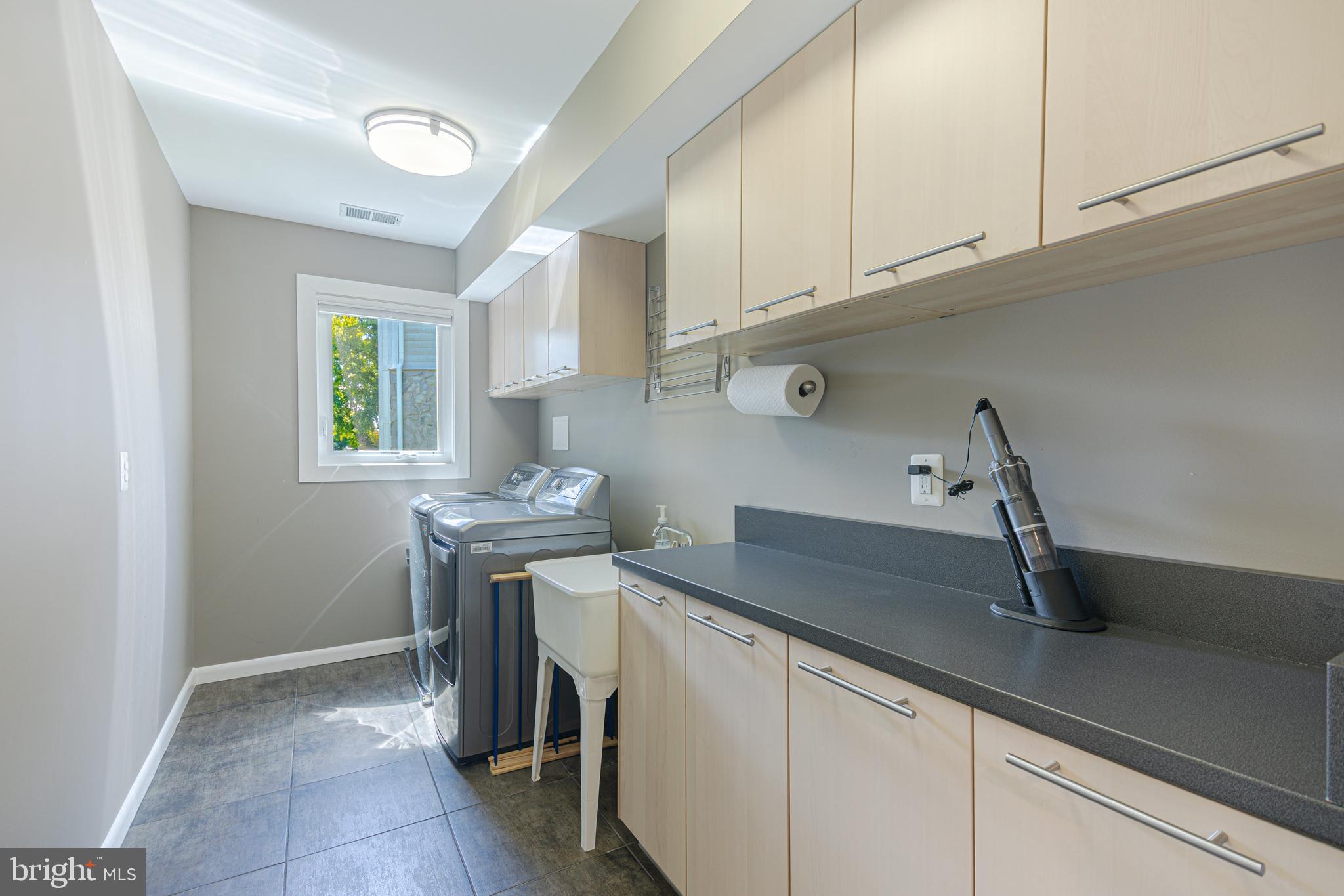 1622 WESTMORELAND STREET