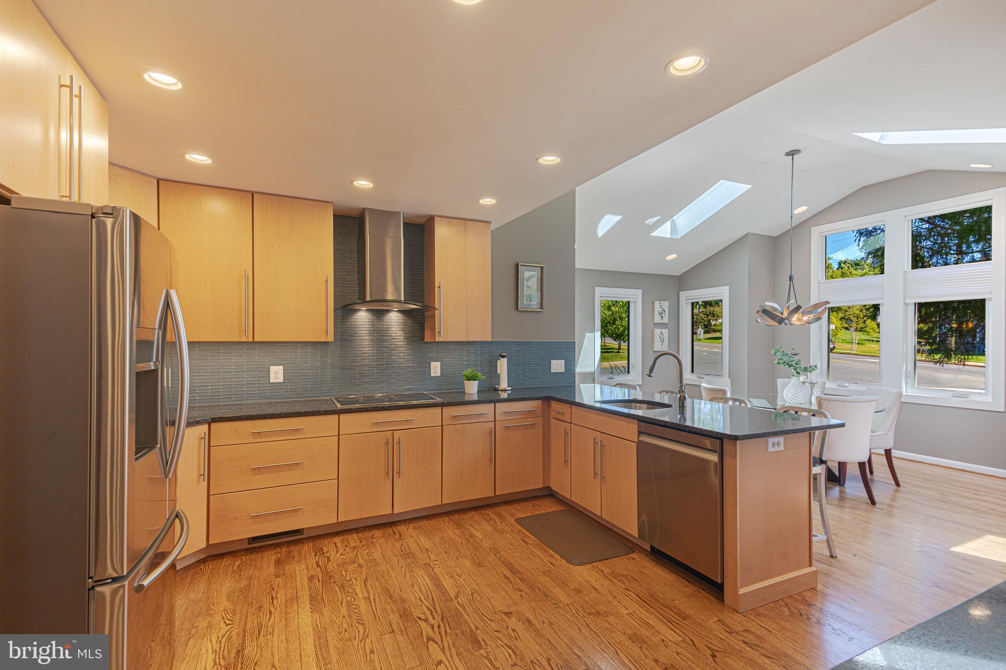 1622 WESTMORELAND STREET