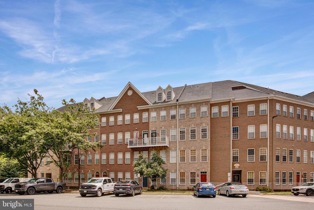 2653 Park Tower Dr #312