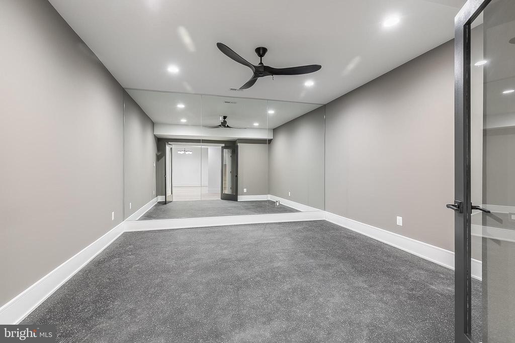1124 Guilford Ct