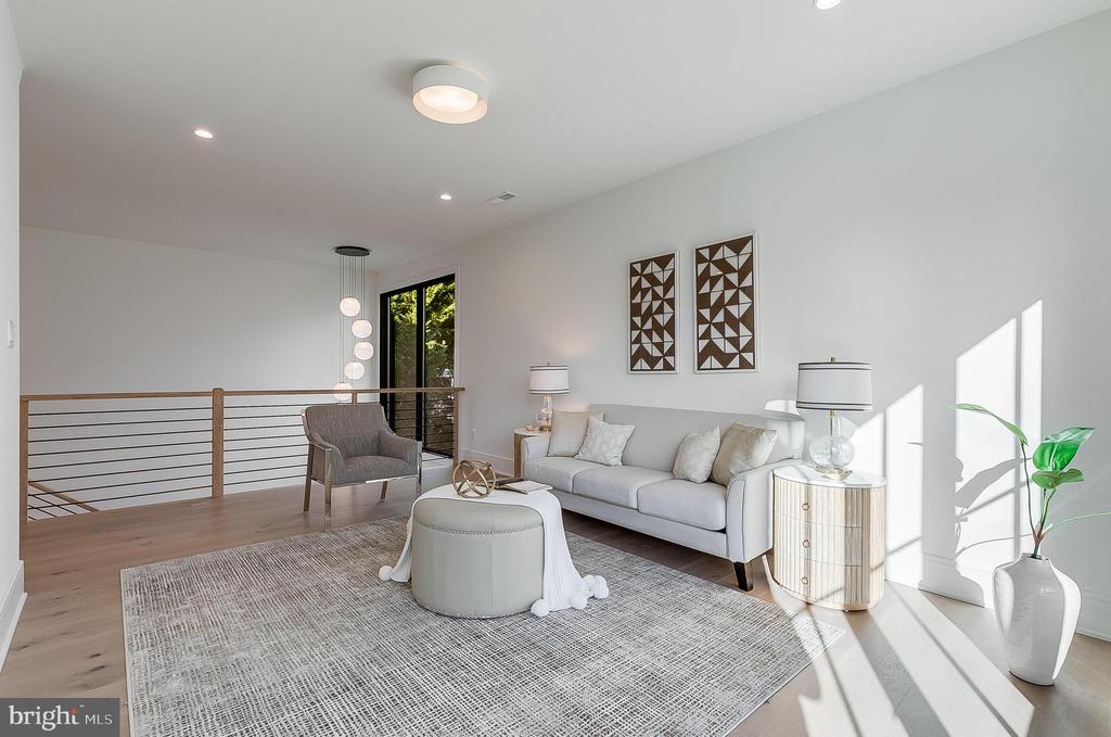 1124 Guilford Ct