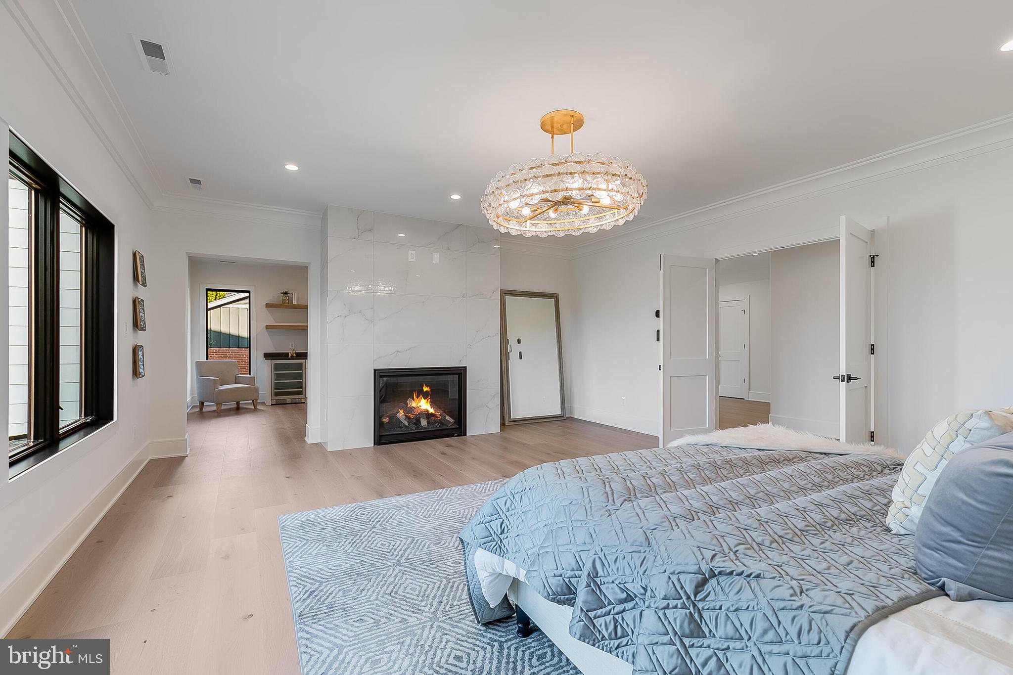 1124 Guilford Ct
