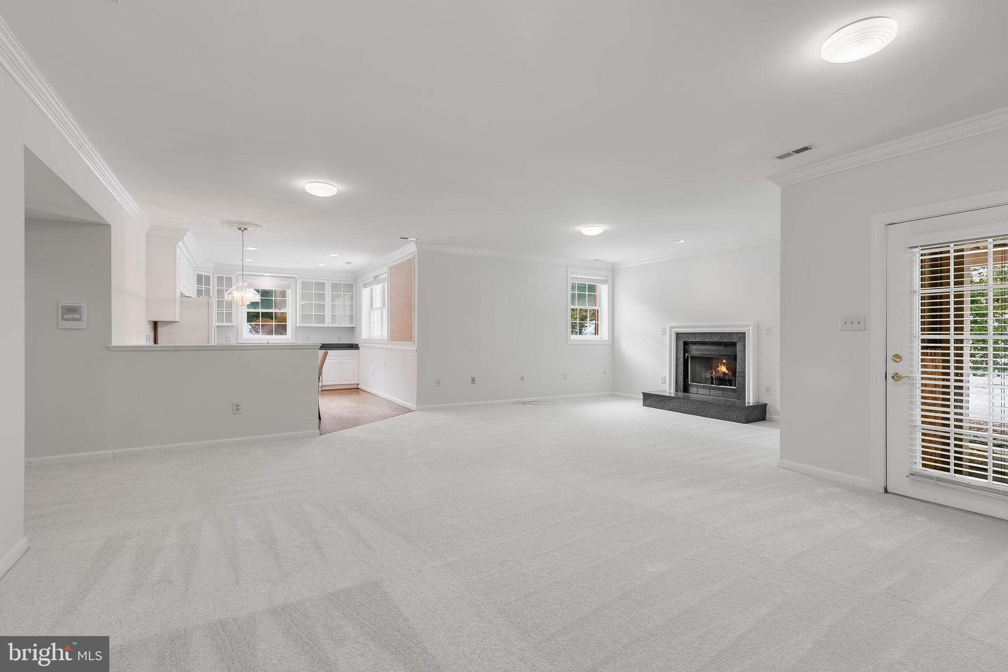 1008 Jarvis Ct