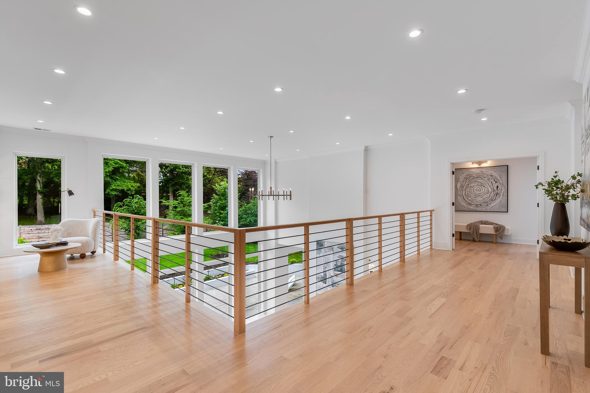 5914 Woodley Rd