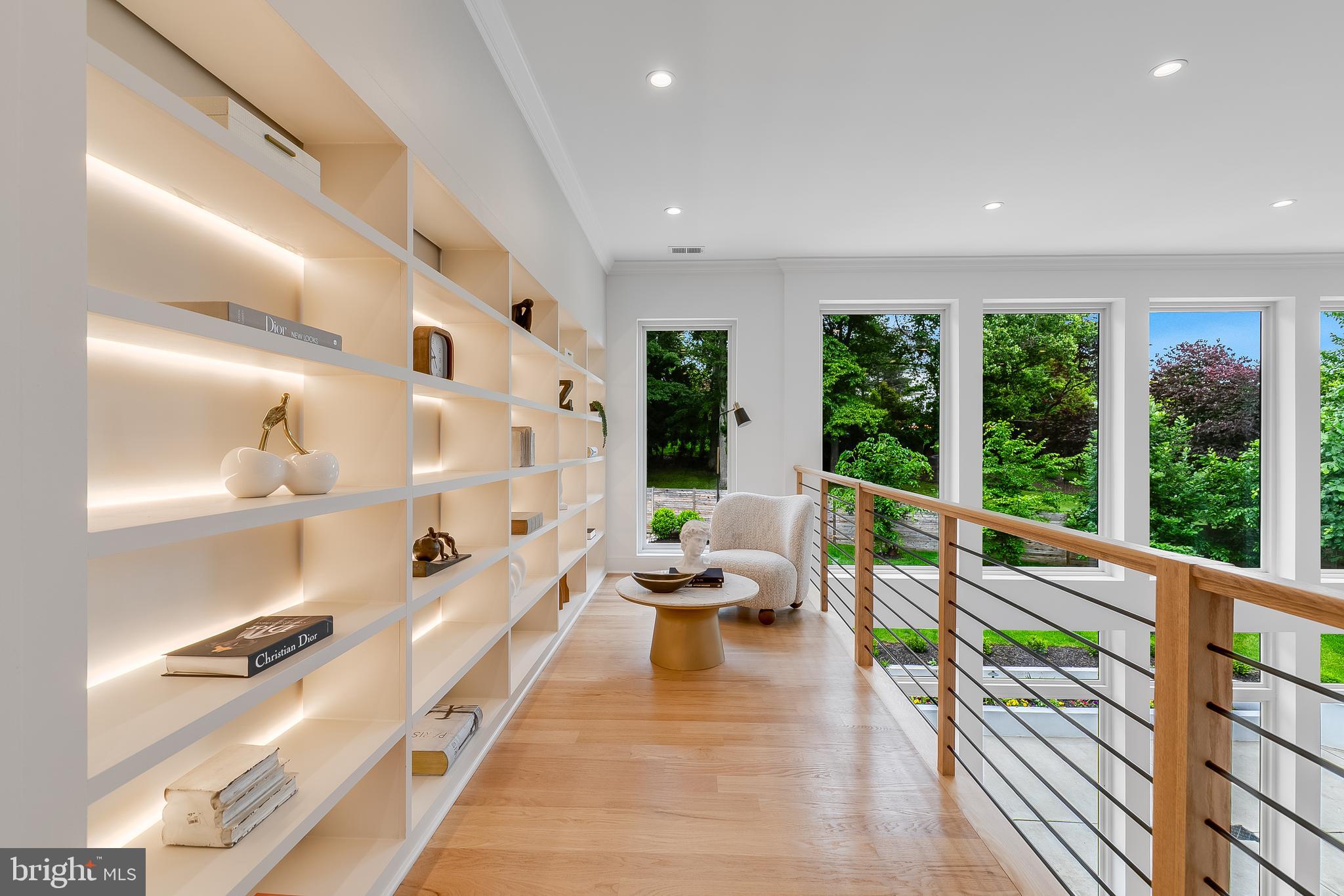 5914 Woodley Rd