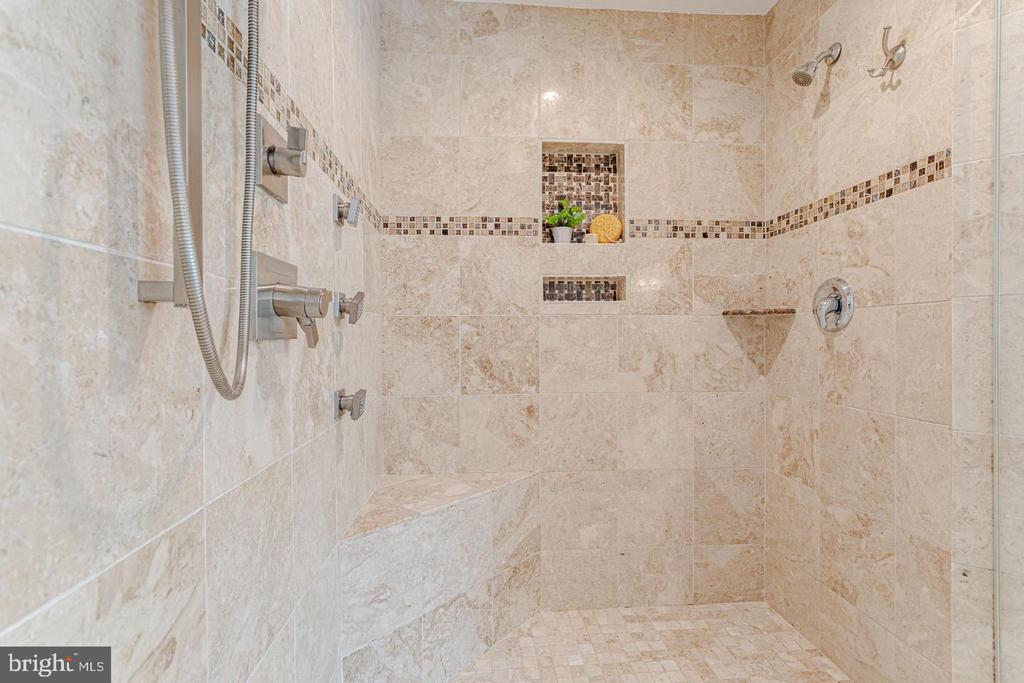 7351 Nicole Marie Ct