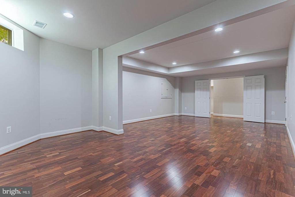 7351 Nicole Marie Ct