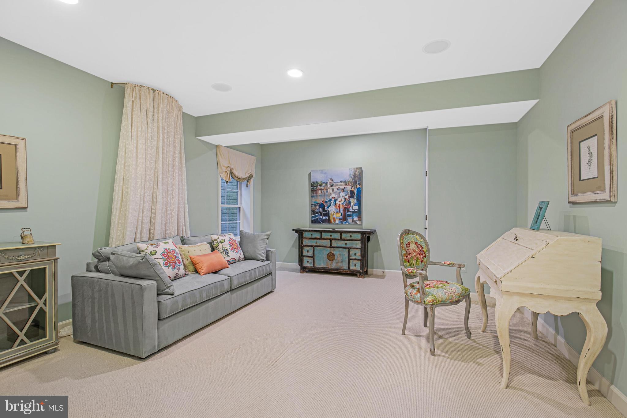9628 Maymont Dr