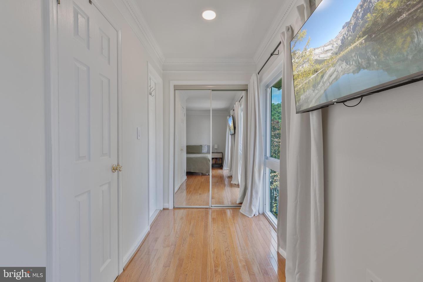 3048 Sugar Ln