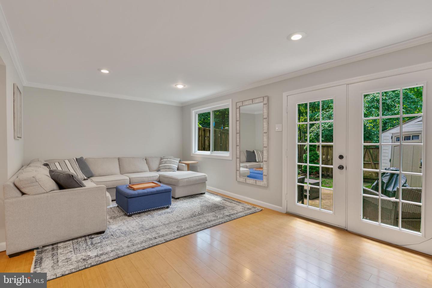 3048 Sugar Ln