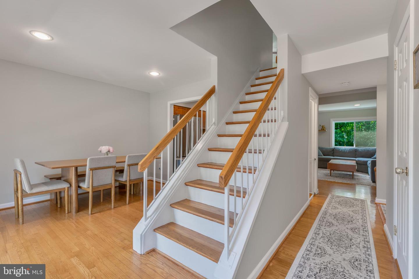 3048 Sugar Ln