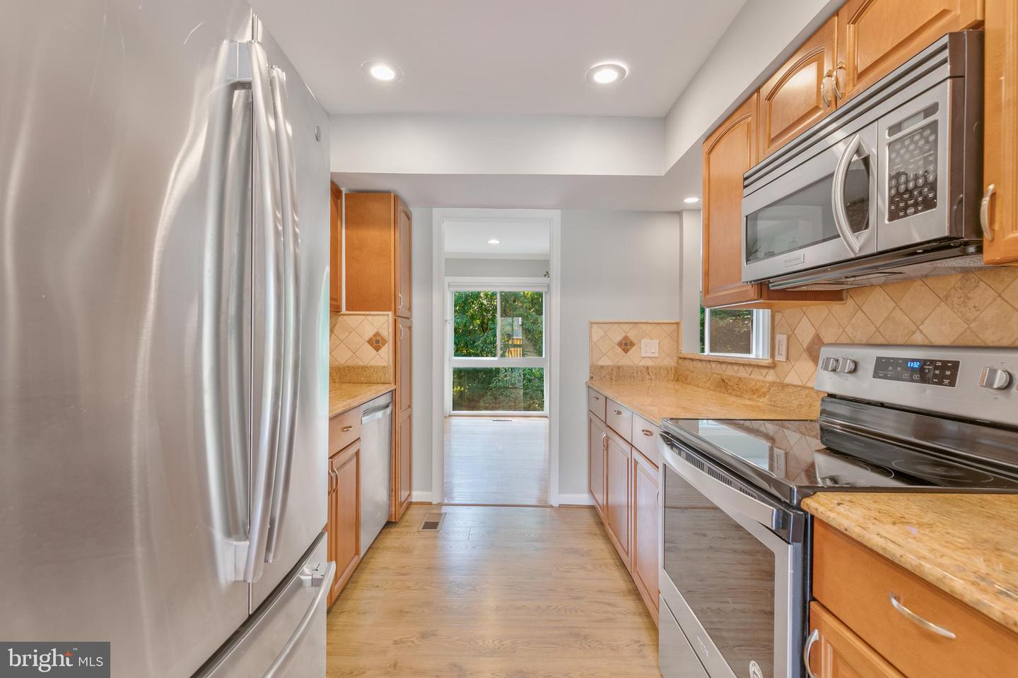 3048 Sugar Ln