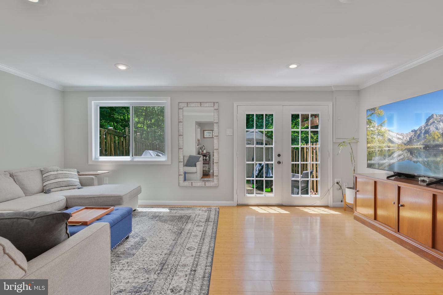 3048 Sugar Ln