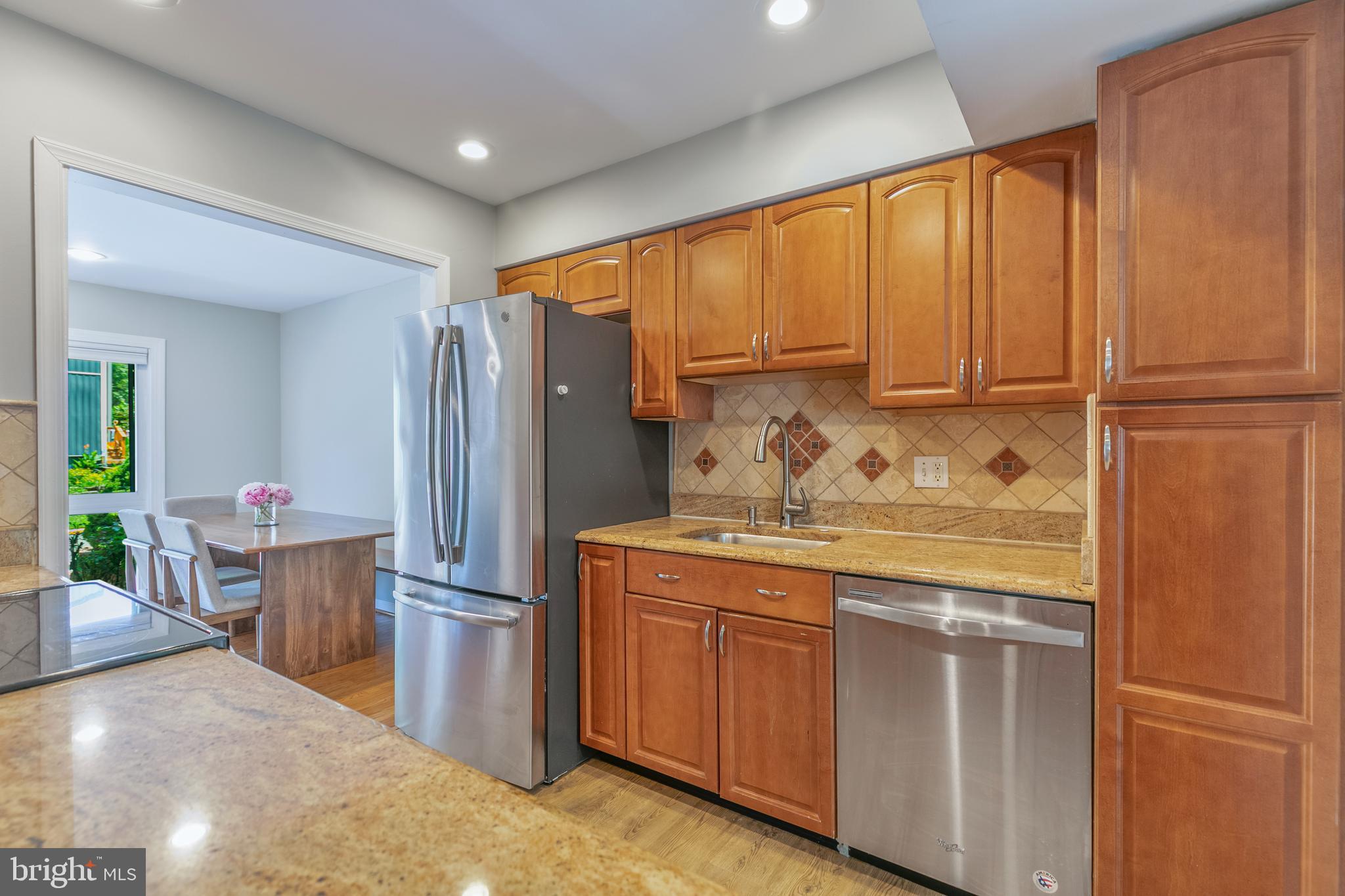 3048 Sugar Ln