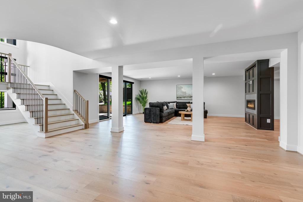 6001 BALSAM DRIVE