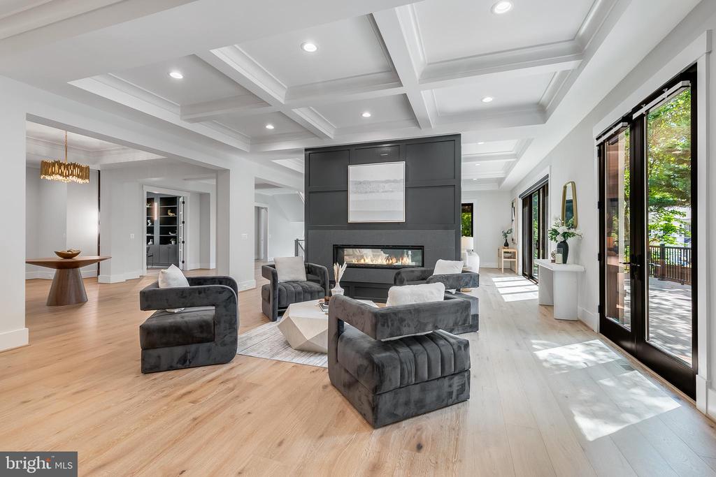 6001 BALSAM DRIVE