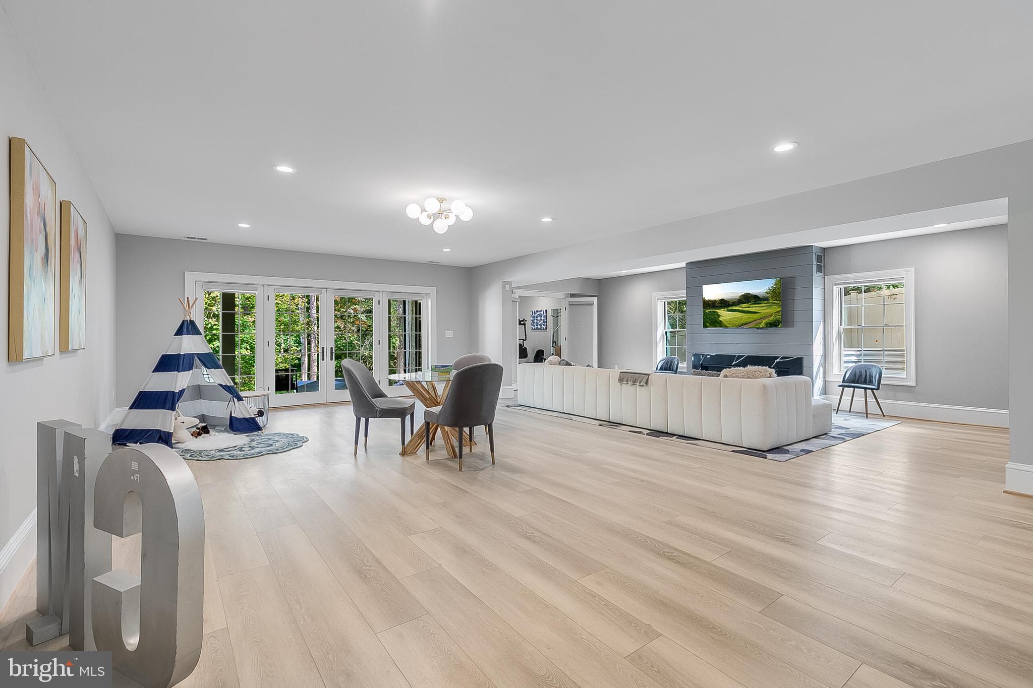 7002 A RIVER OAKS DRIVE