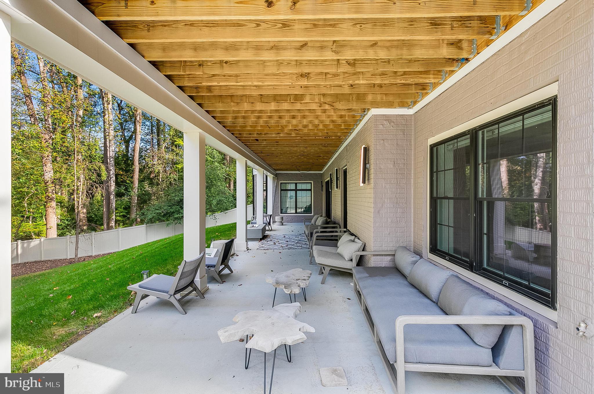 7002 RIVER OAKS DRIVE