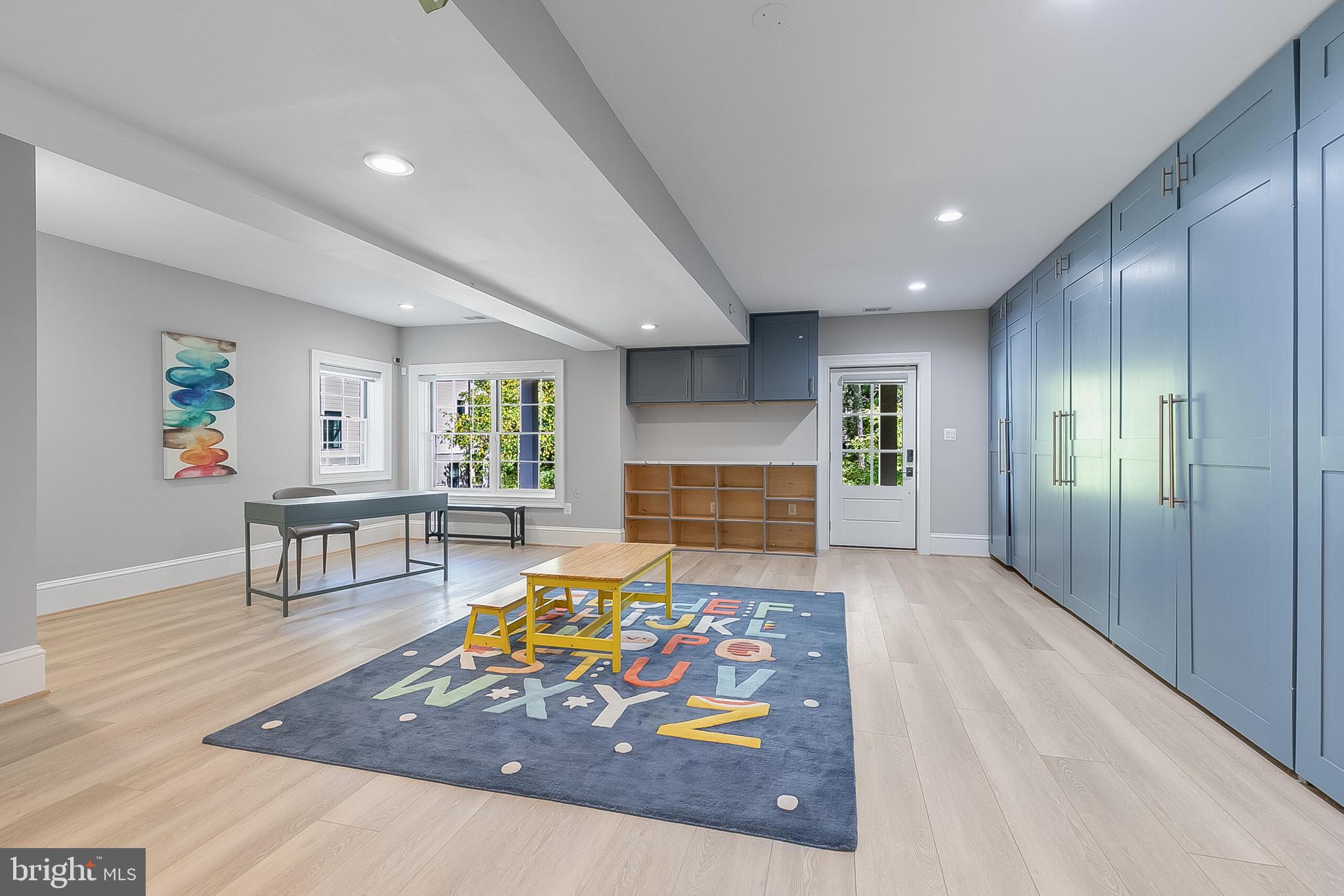 7002 RIVER OAKS DRIVE