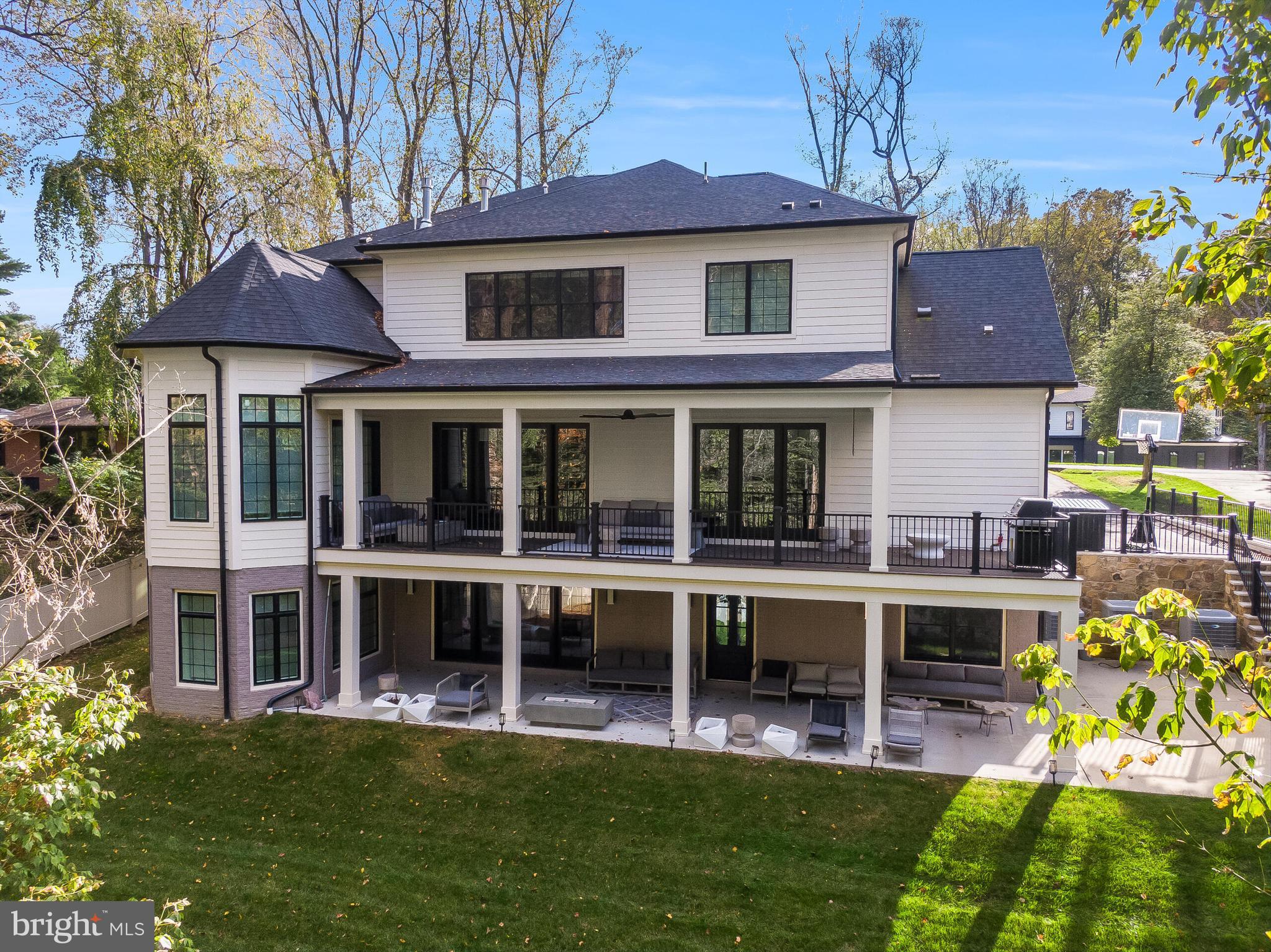 7002 RIVER OAKS DRIVE