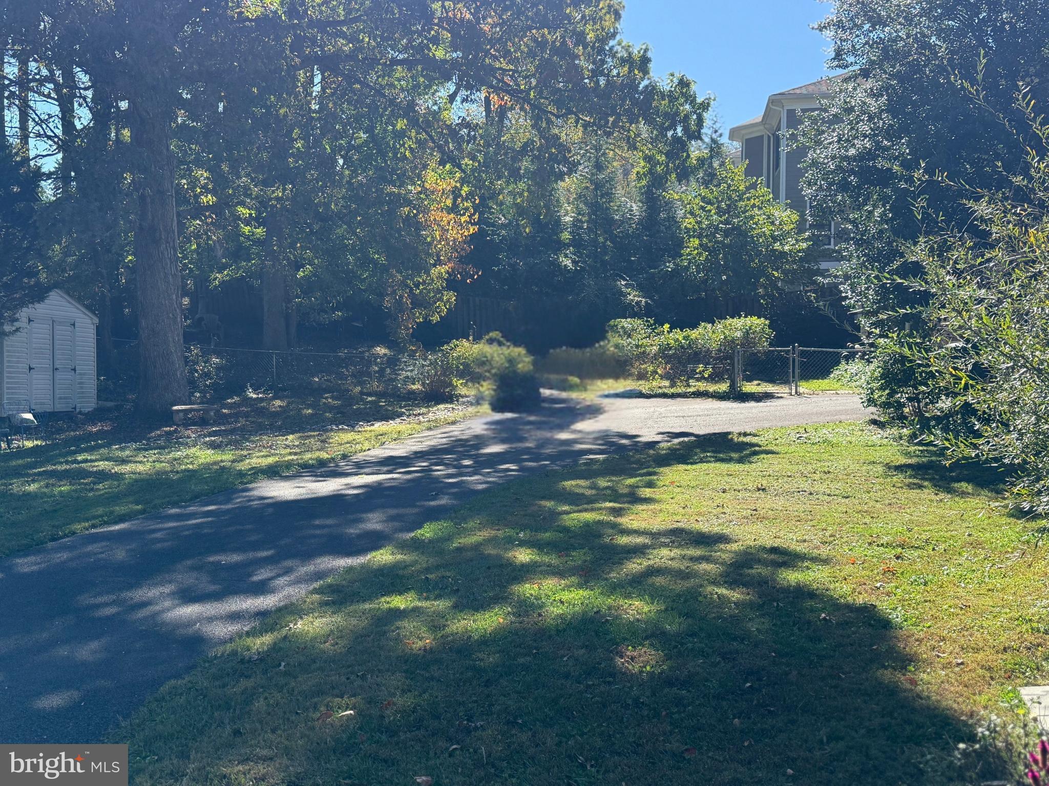 1501 WOODACRE DRIVE