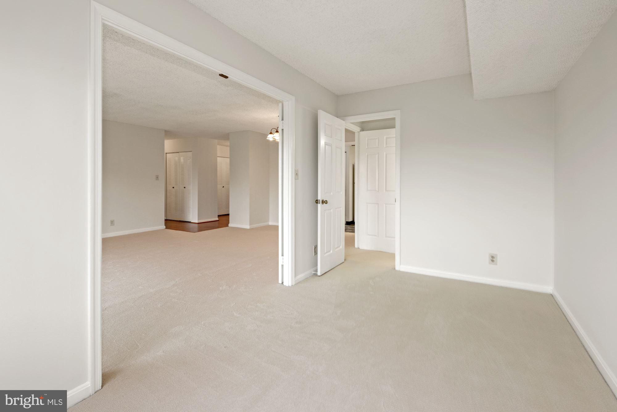 3800 POWELL LANE 813