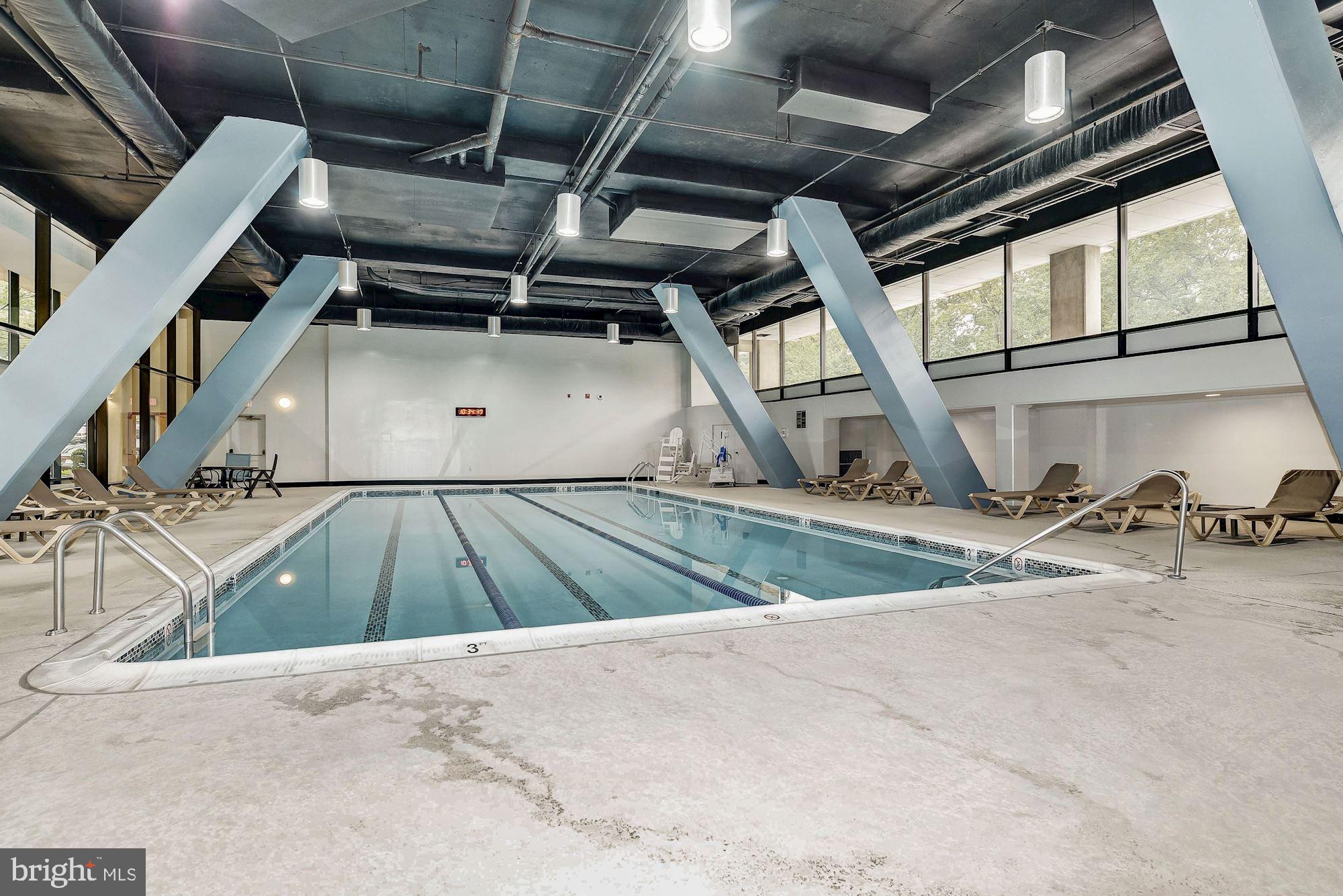 3800 POWELL LANE 813