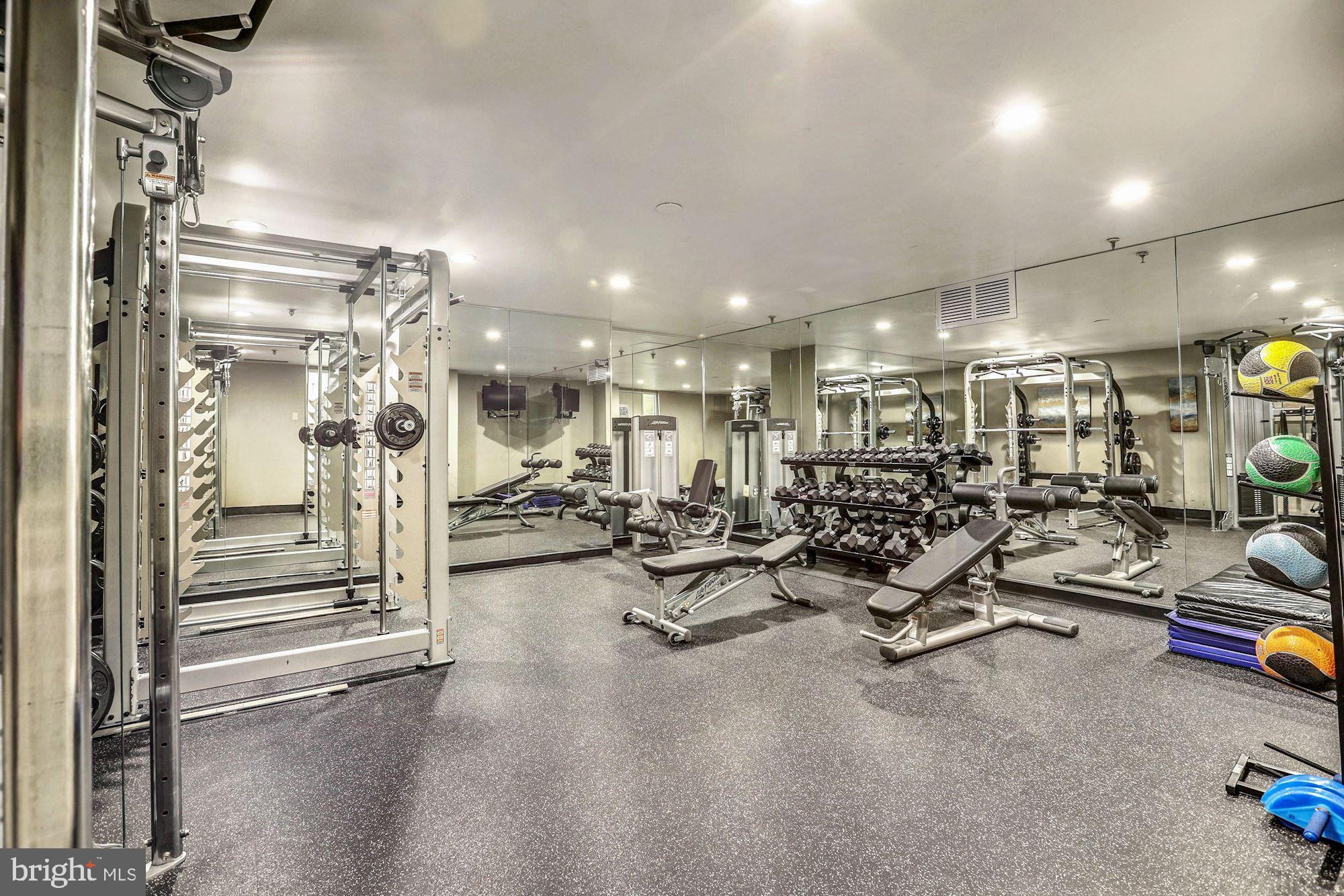 3800 POWELL LANE 813