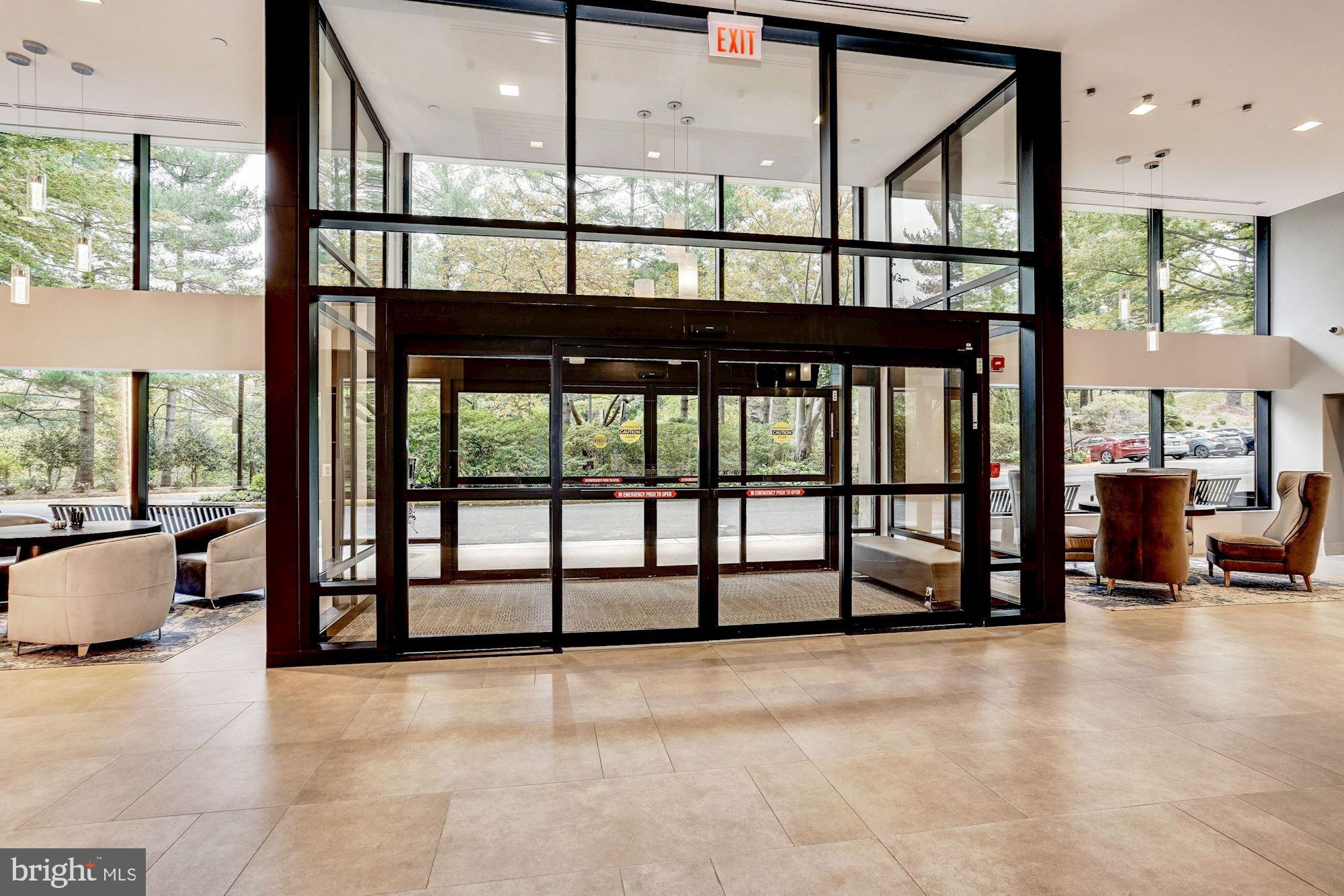 3800 POWELL LANE 813