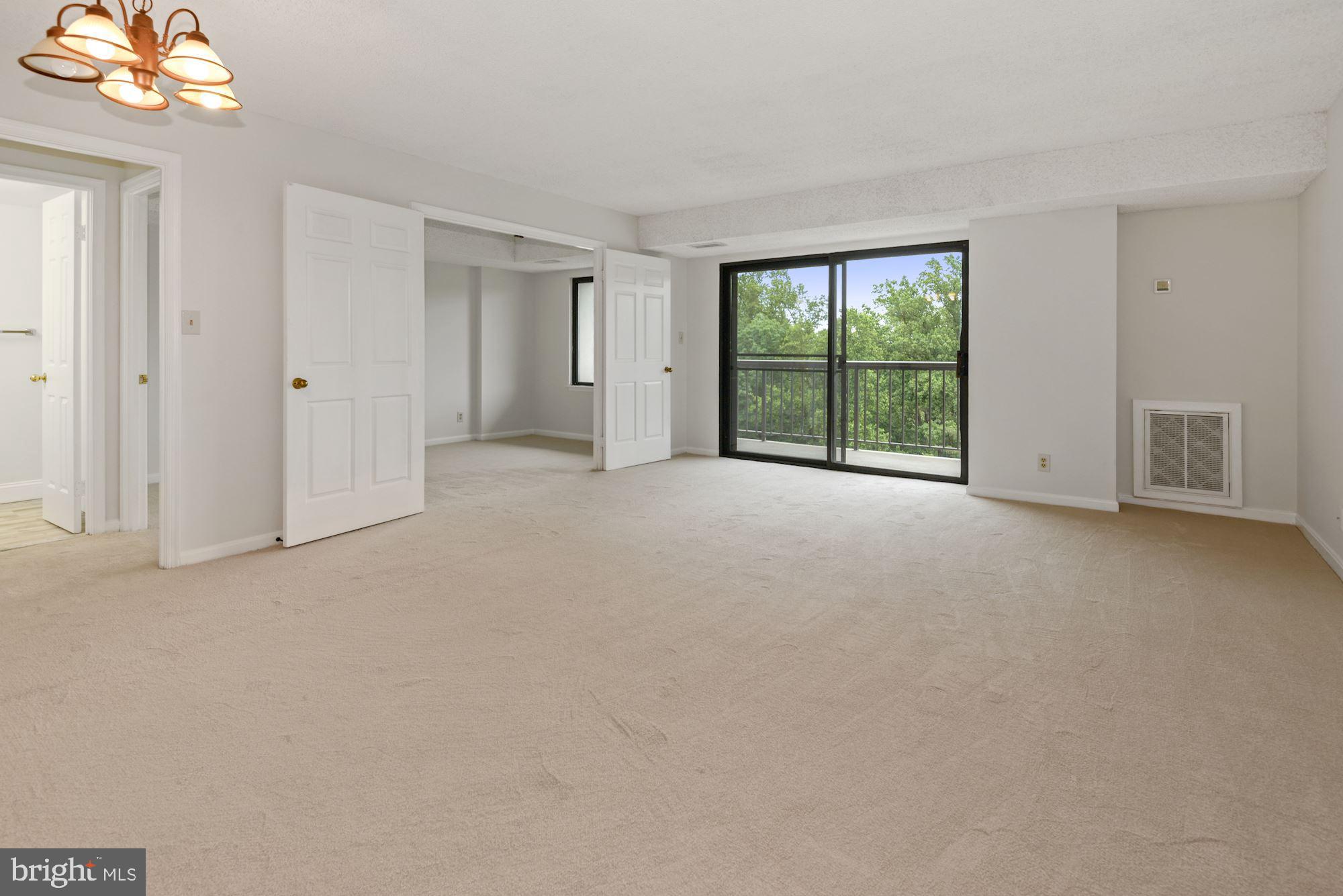 3800 POWELL LANE 813