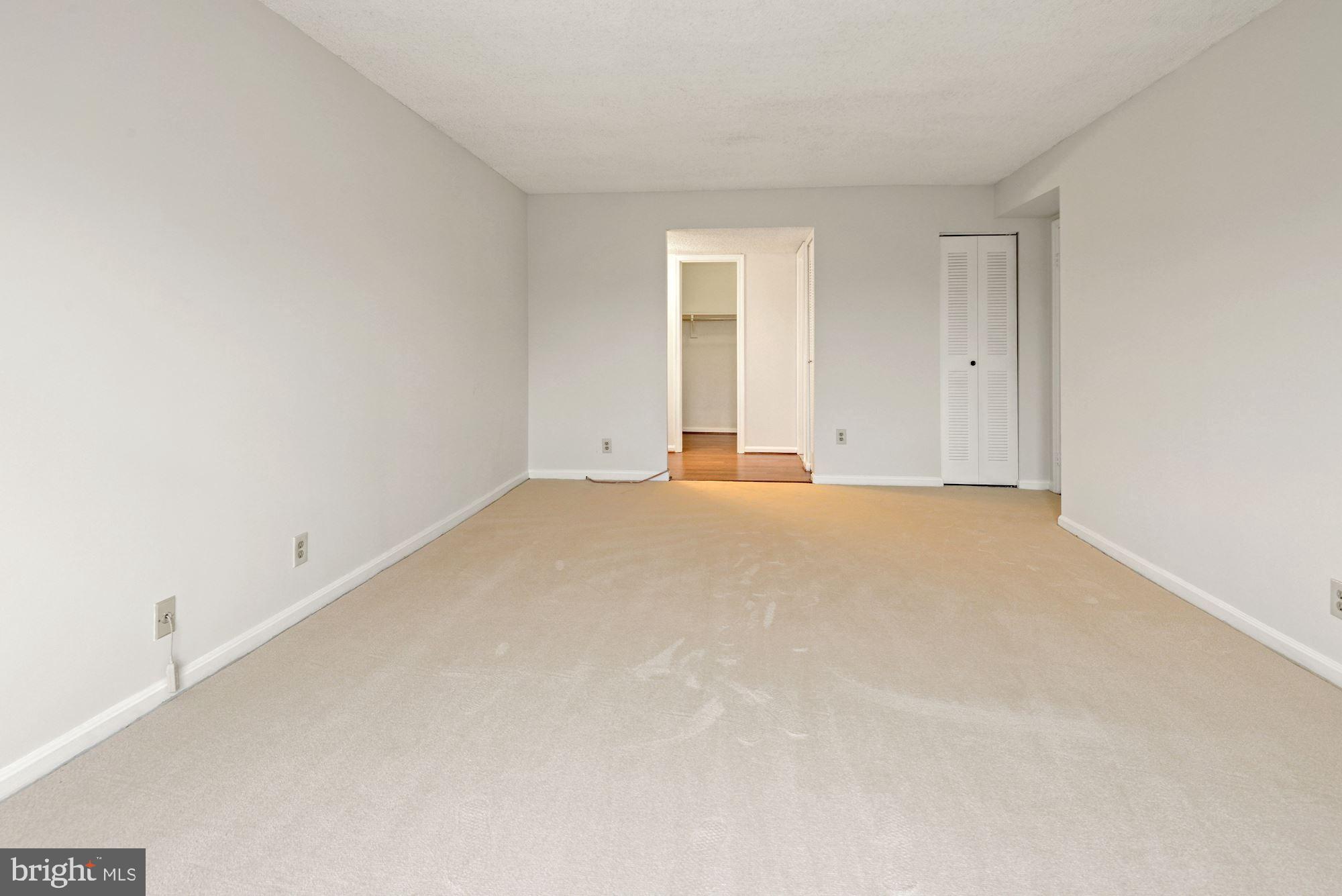 3800 POWELL LANE 813