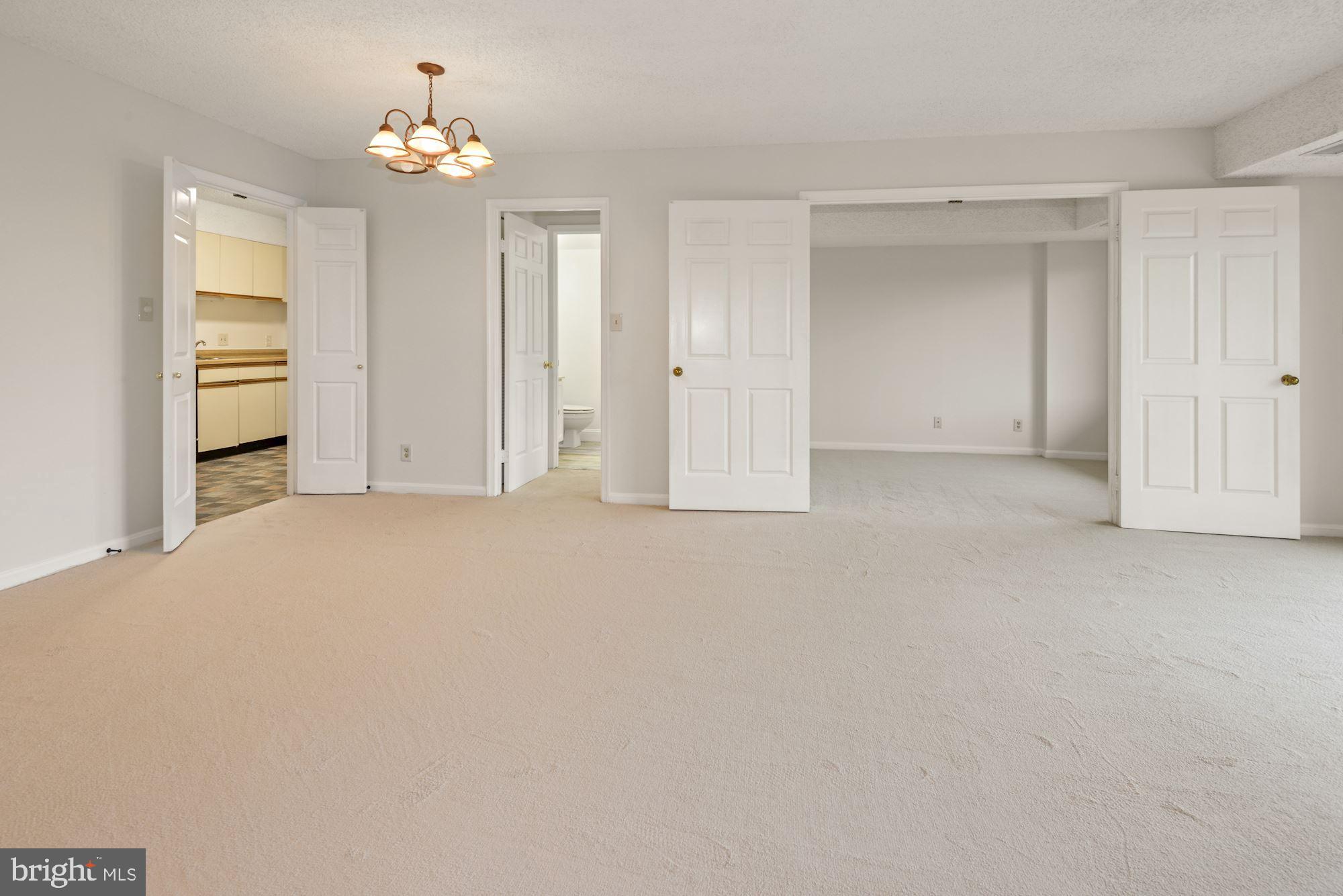 3800 POWELL LANE 813