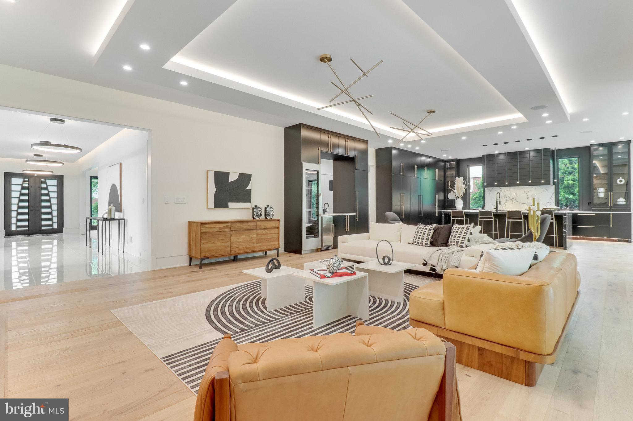 7816 GEORGETOWN PIKE