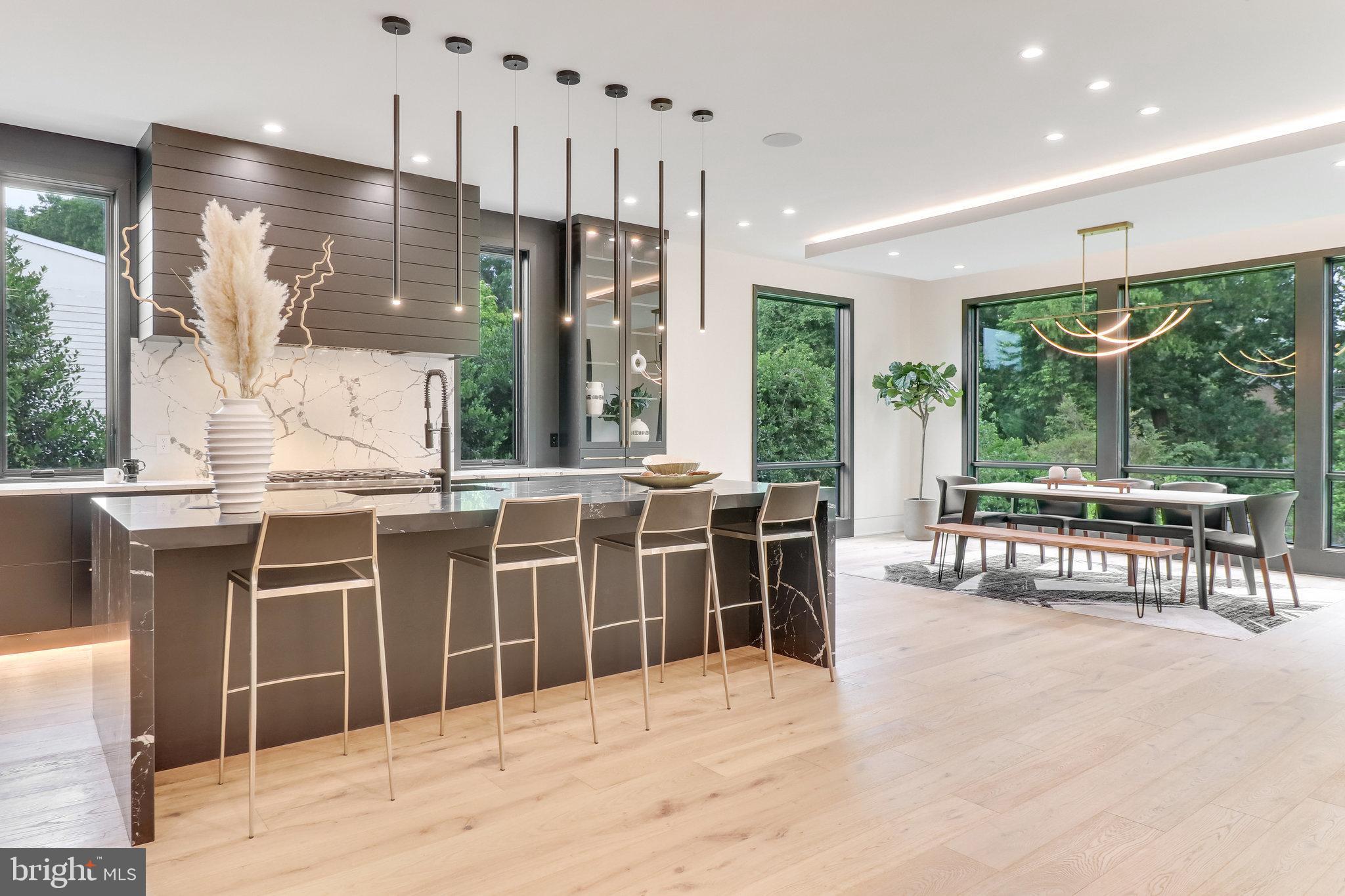 7816 GEORGETOWN PIKE