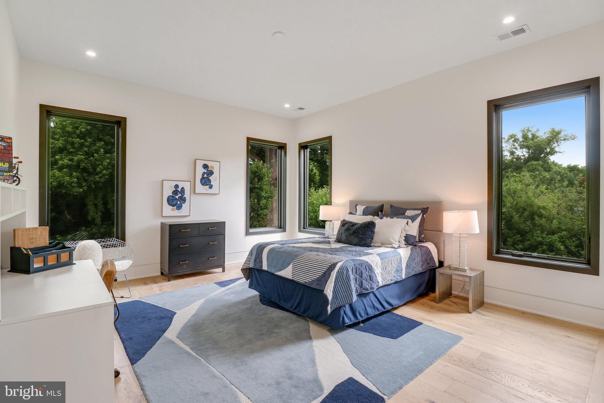 7816 GEORGETOWN PIKE