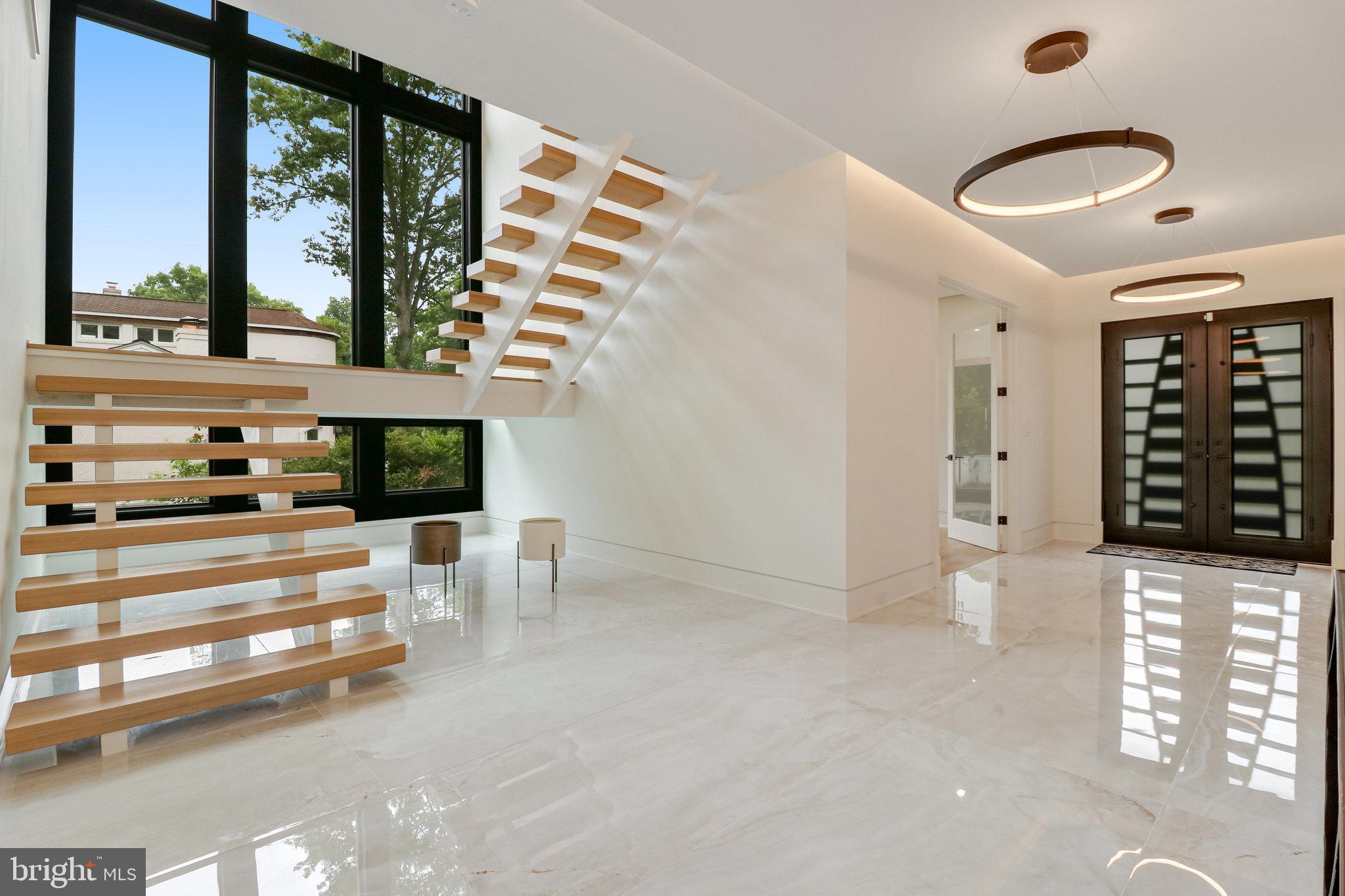 7816 GEORGETOWN PIKE