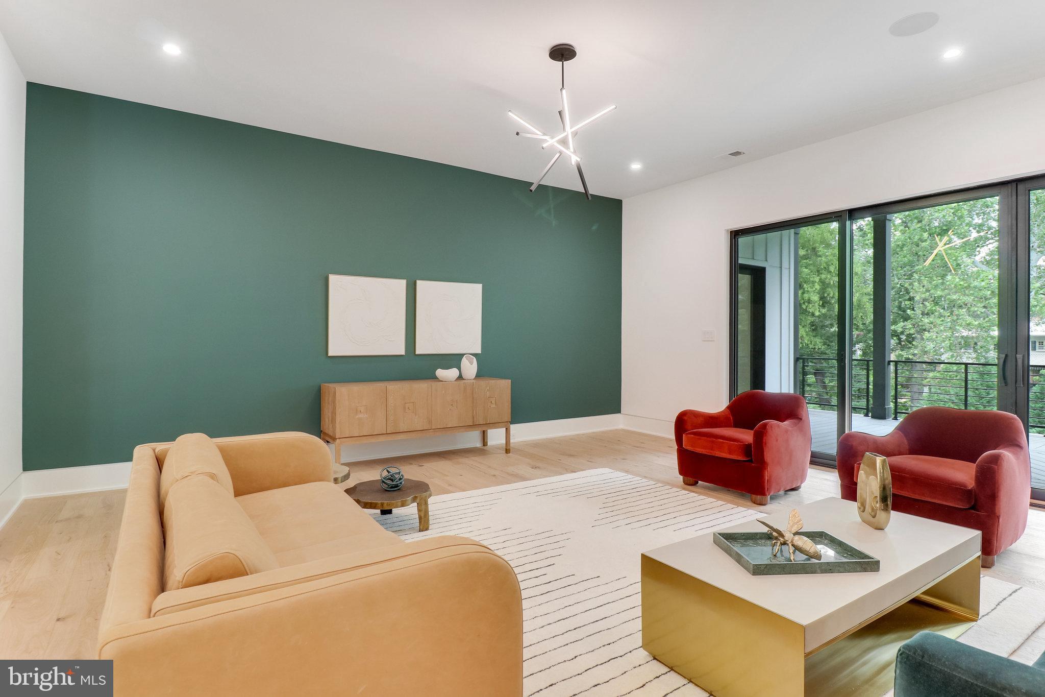 7816 GEORGETOWN PIKE