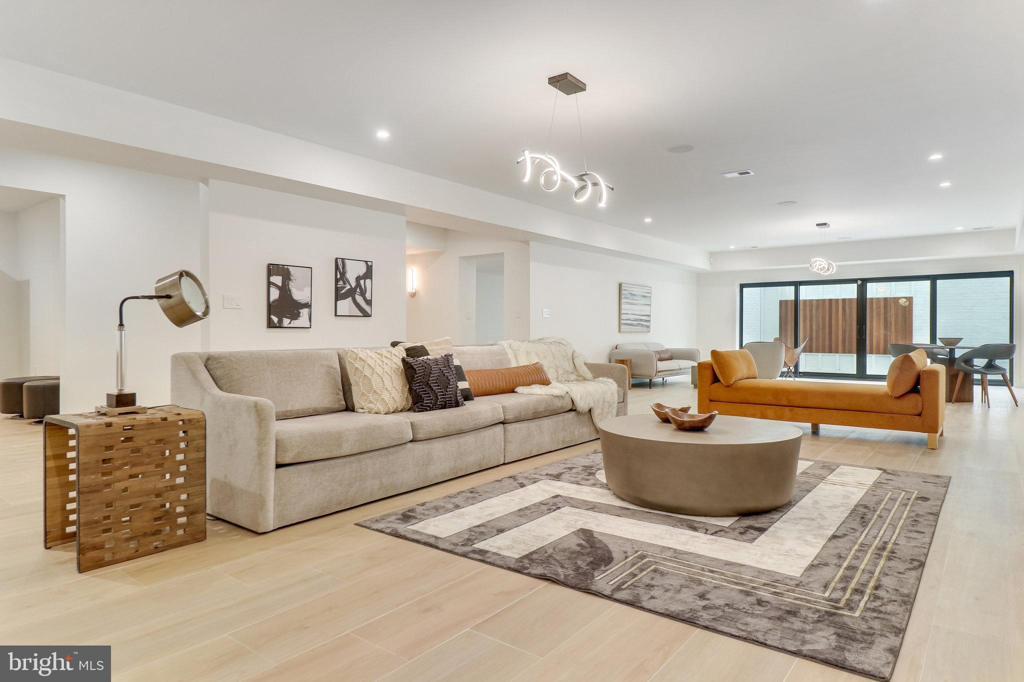 7816 GEORGETOWN PIKE