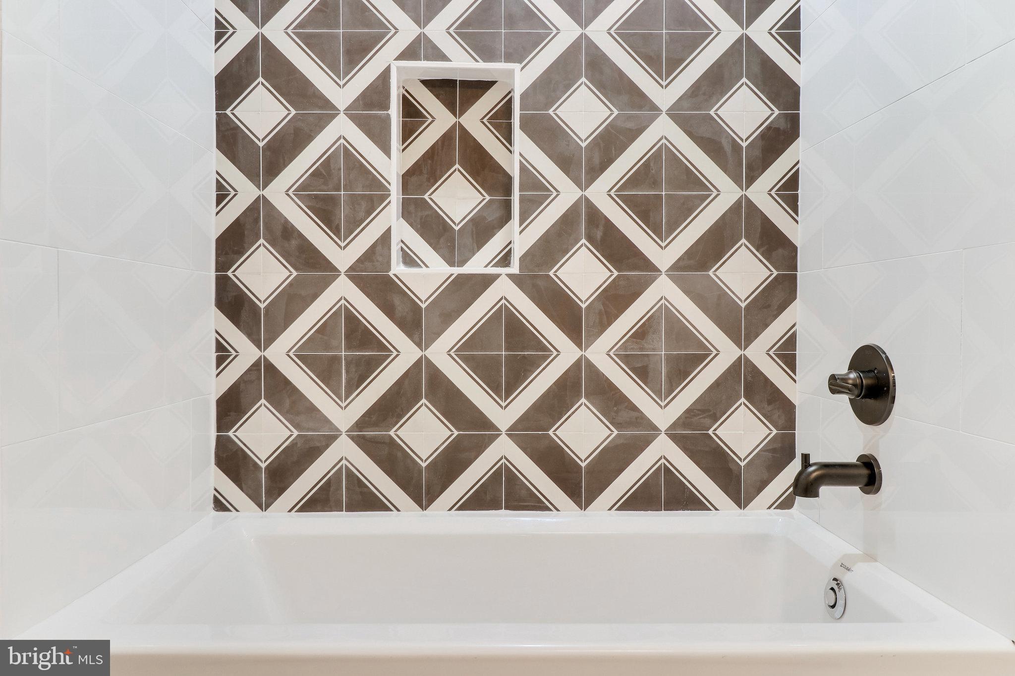 7816 GEORGETOWN PIKE