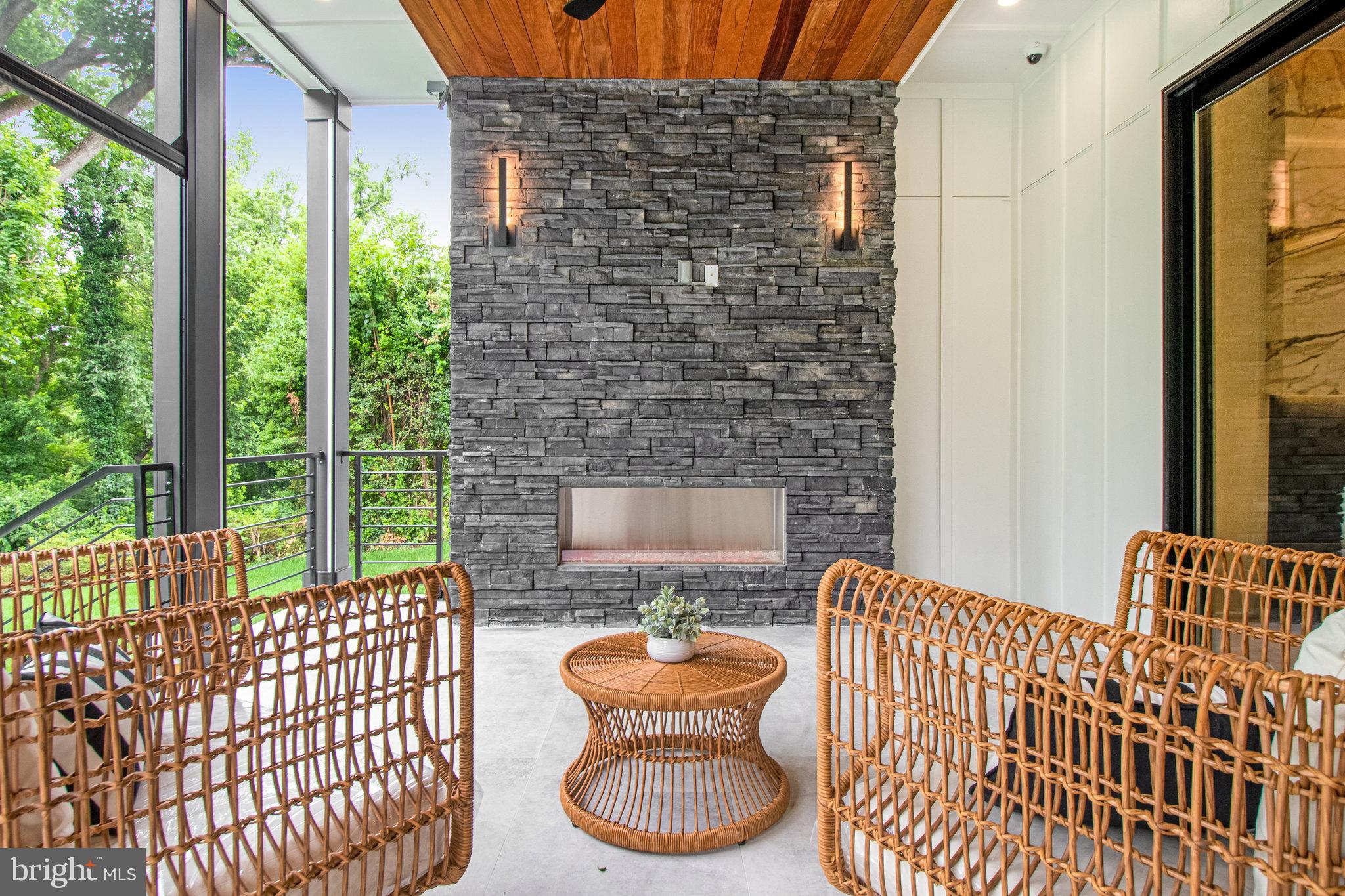 7816 GEORGETOWN PIKE