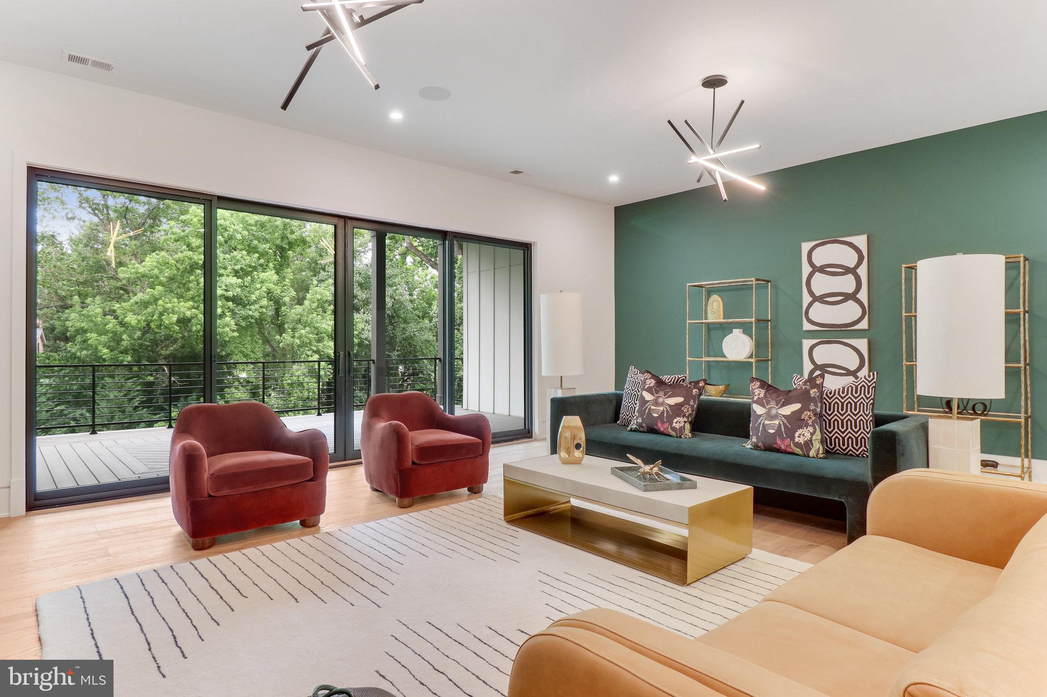 7816 GEORGETOWN PIKE