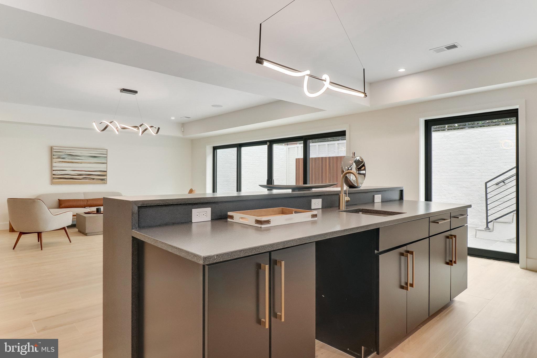 7816 GEORGETOWN PIKE