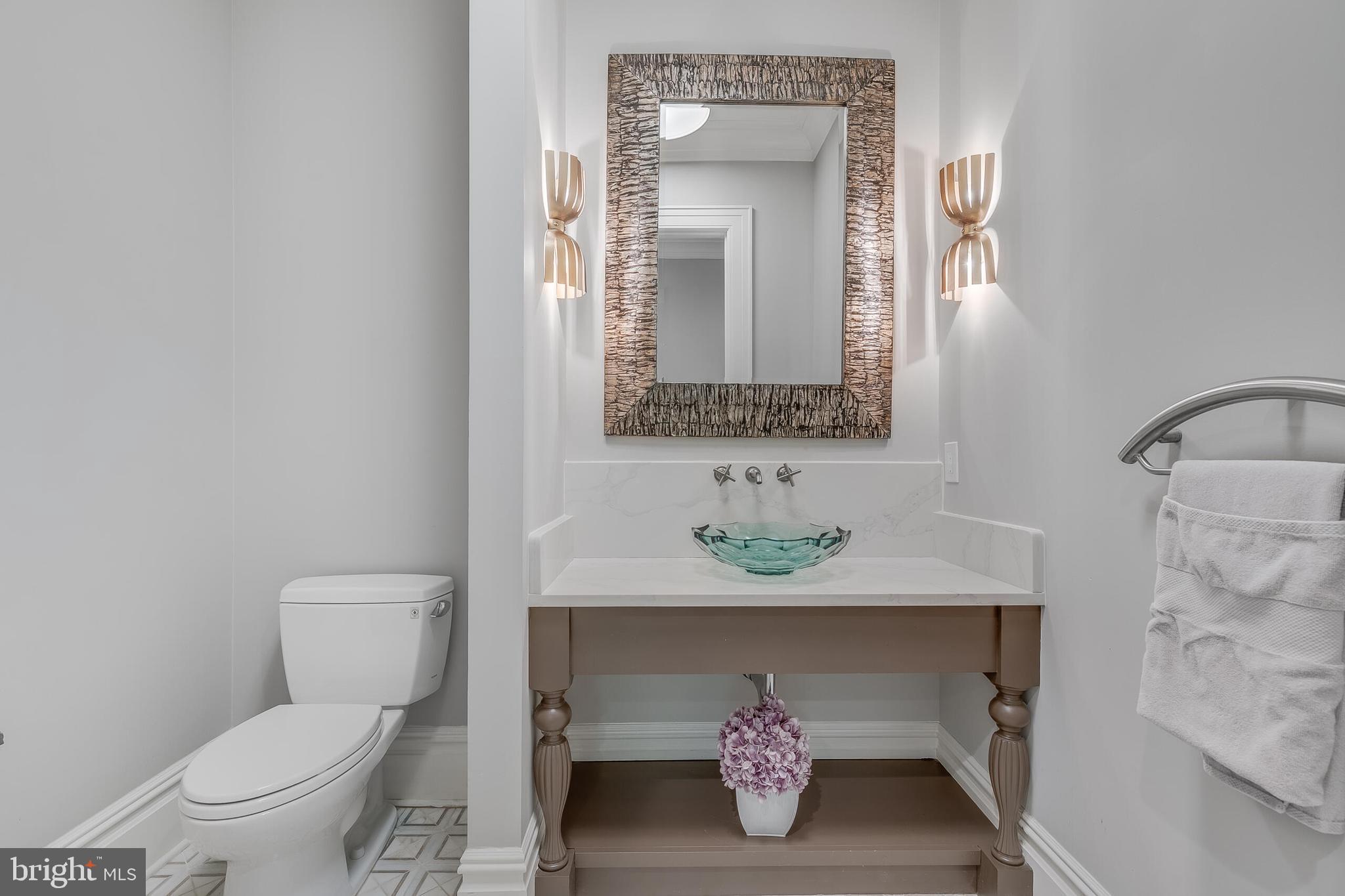 7004 RIVER OAKS DRIVE