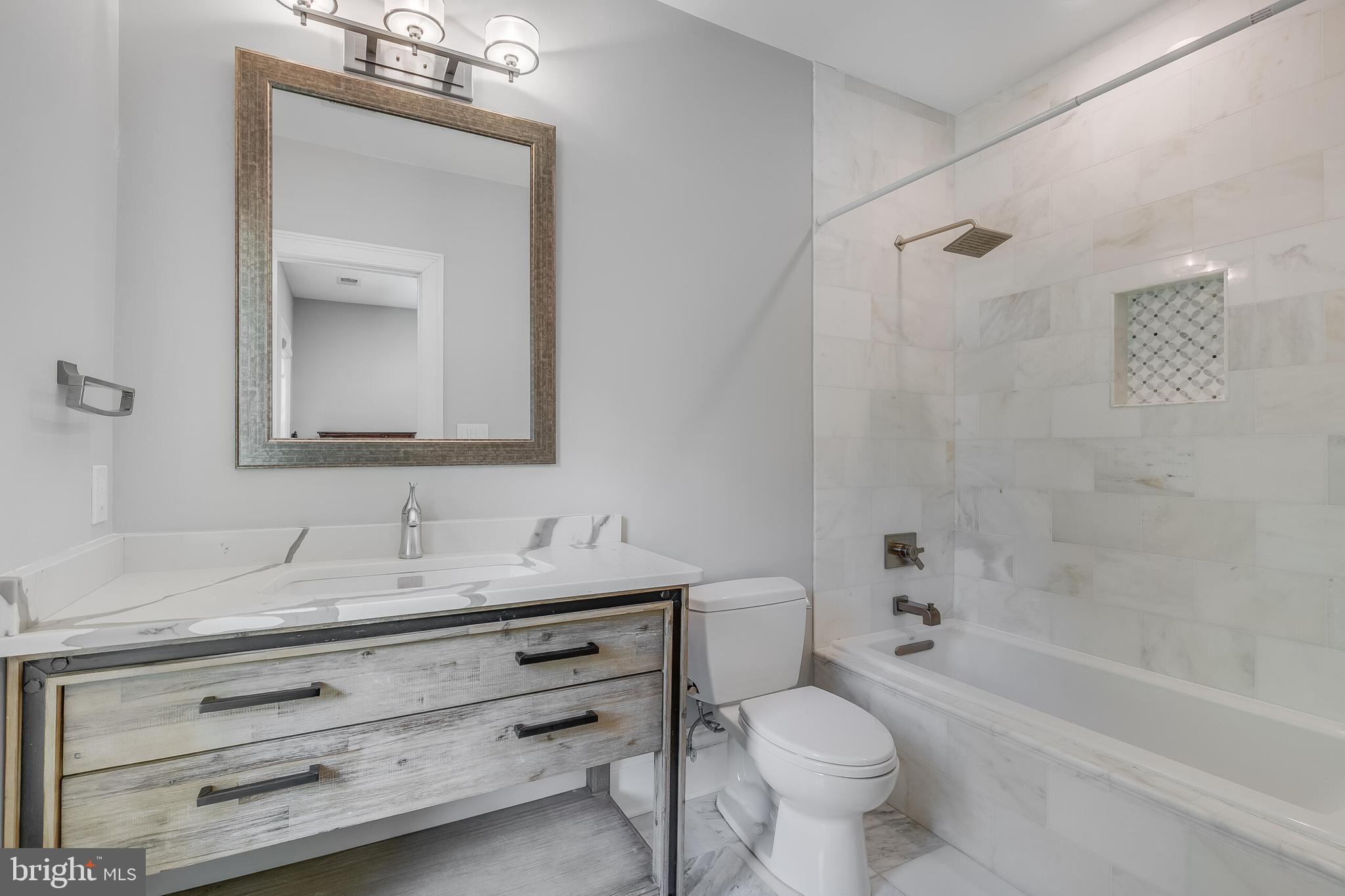 7004 RIVER OAKS DRIVE